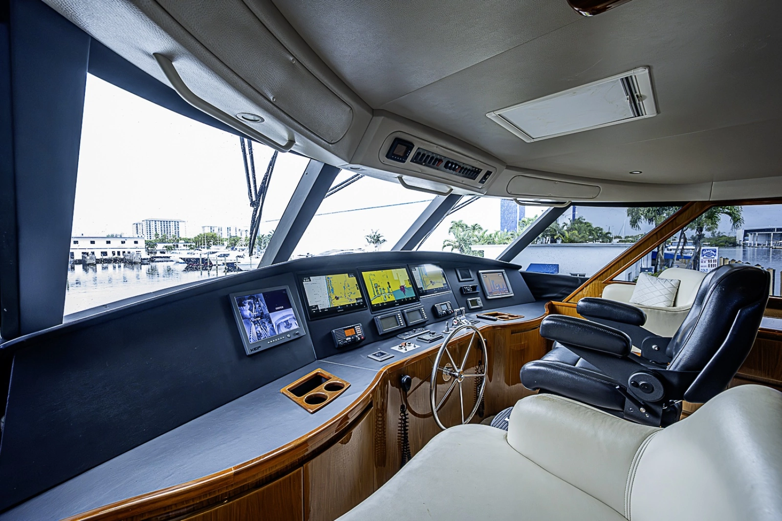 2011 Viking 76 Enclosed Bridge