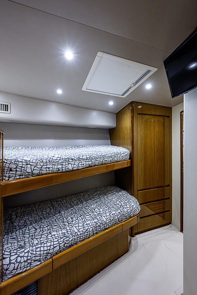2011 Viking 76 Enclosed Bridge