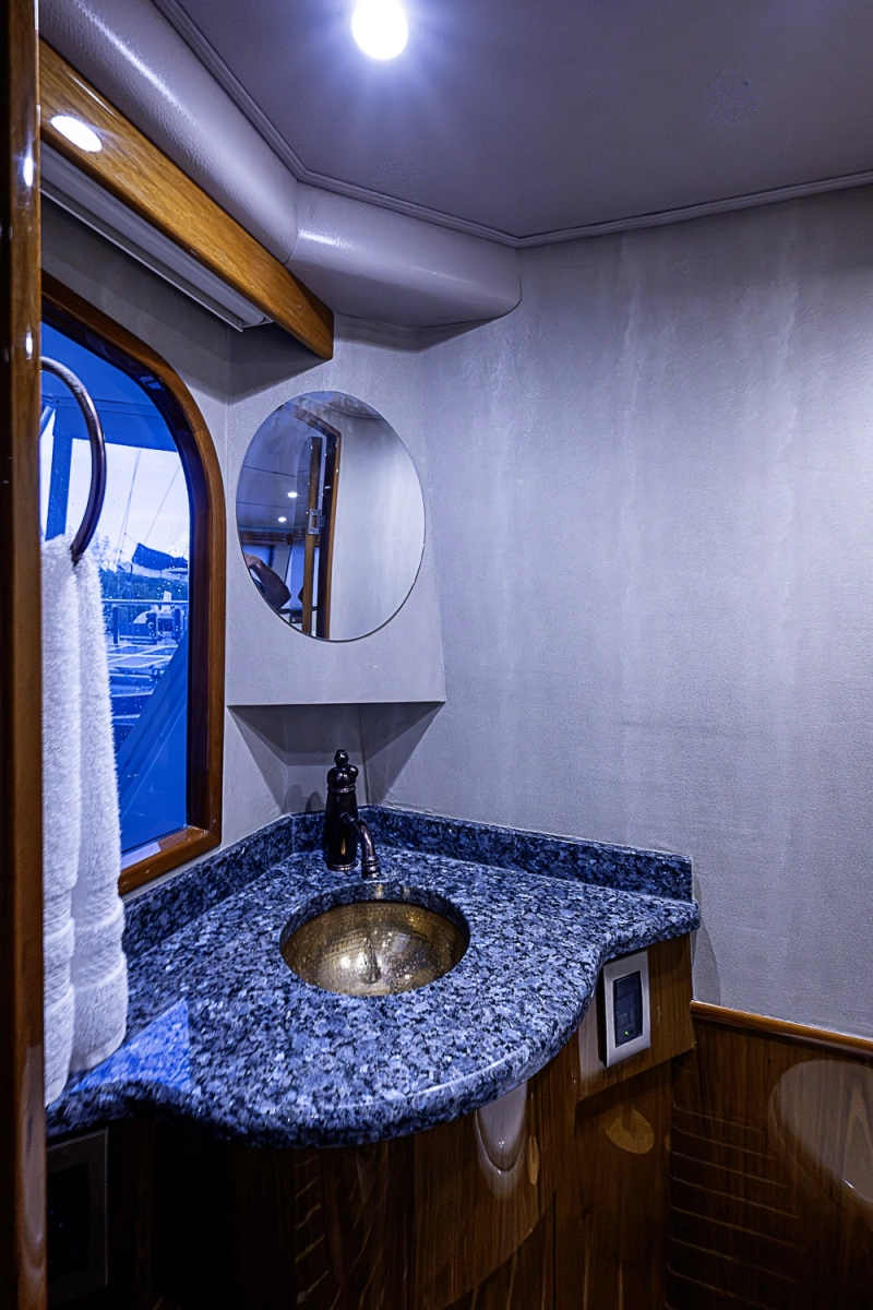 2011 Viking 76 Enclosed Bridge