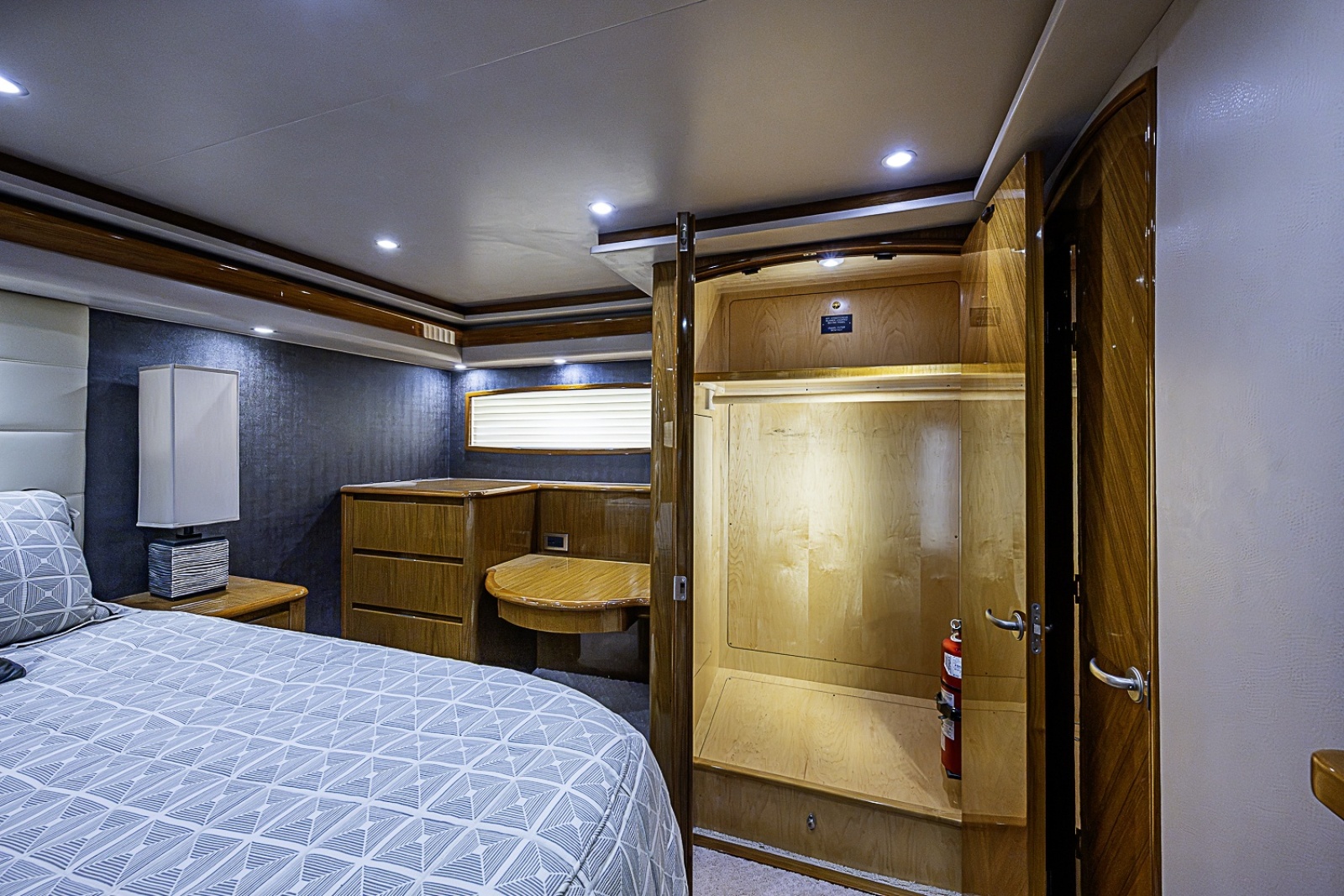 2011 Viking 76 Enclosed Bridge
