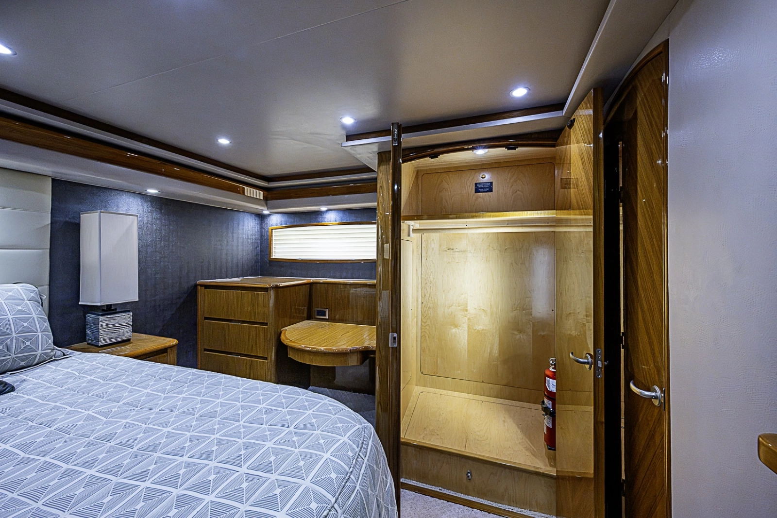 2011 Viking 76 Enclosed Bridge