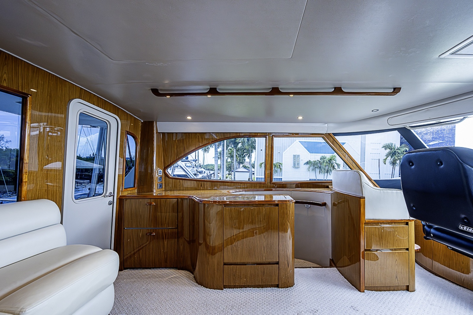 2011 Viking 76 Enclosed Bridge