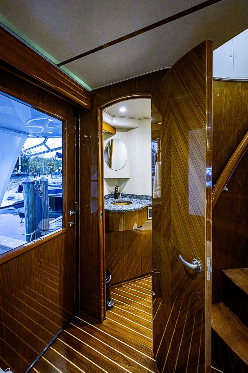2011 Viking 76 Enclosed Bridge