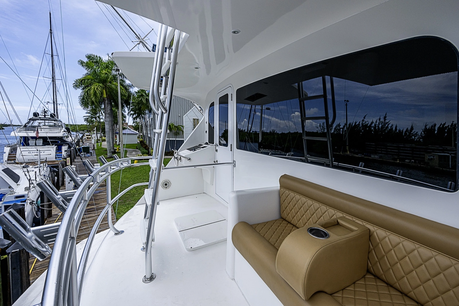 2011 Viking 76 Enclosed Bridge
