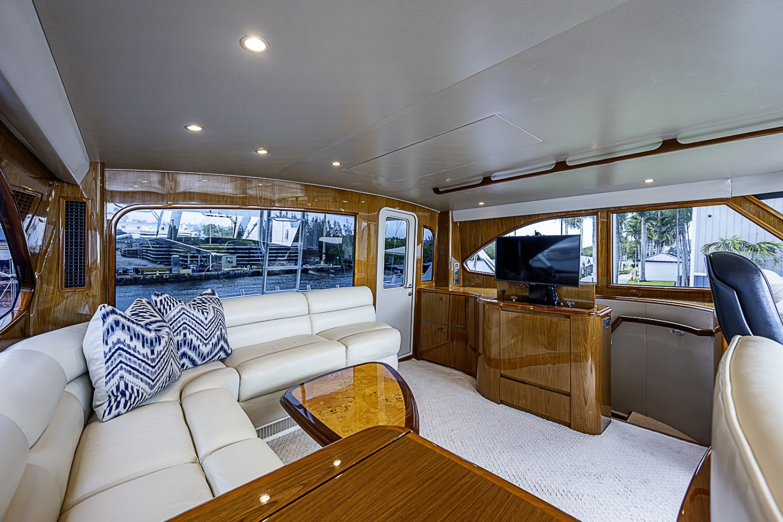 2011 Viking 76 Enclosed Bridge