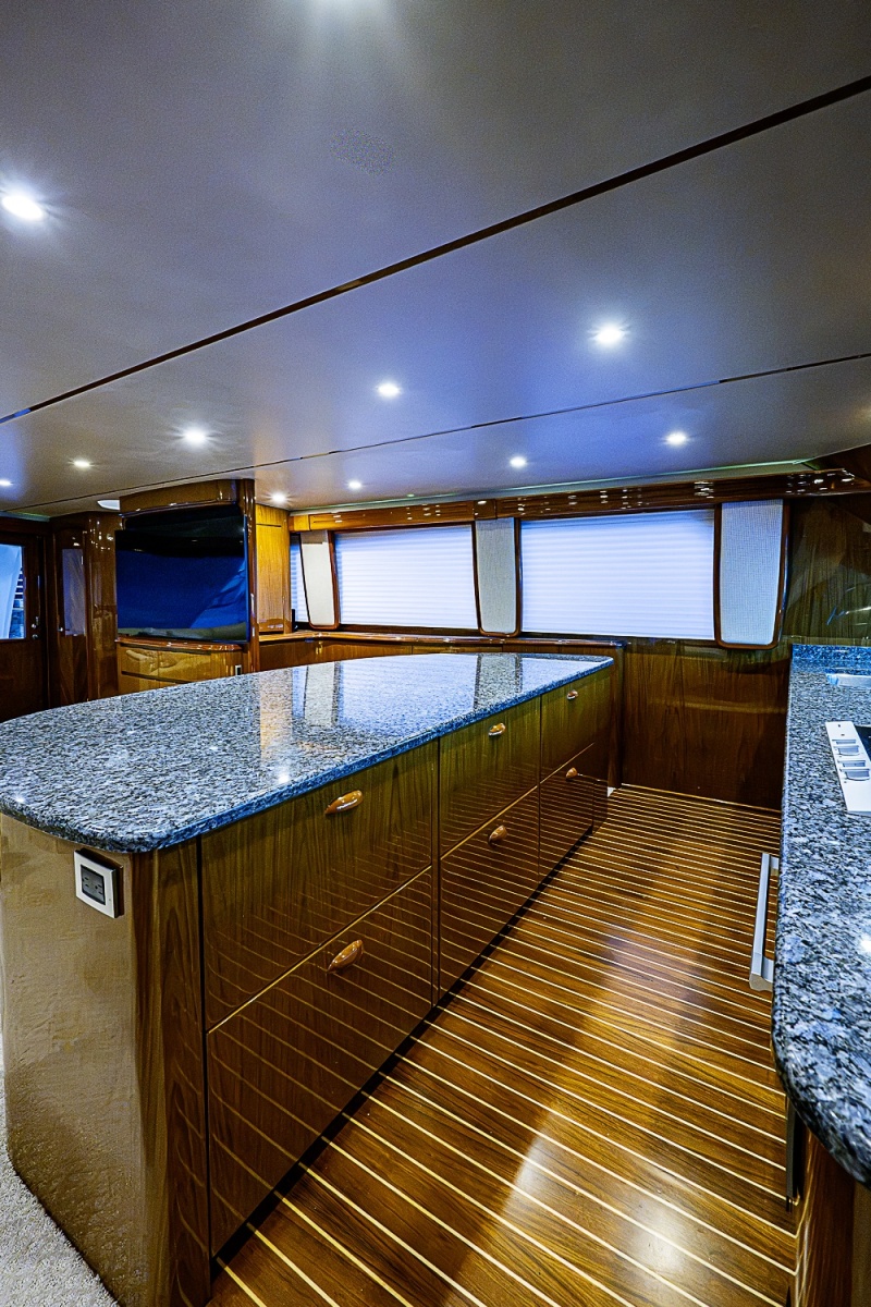 2011 Viking 76 Enclosed Bridge
