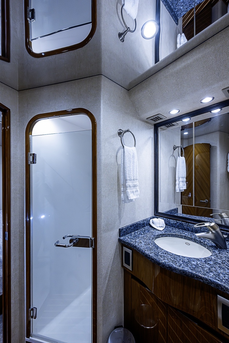 2011 Viking 76 Enclosed Bridge