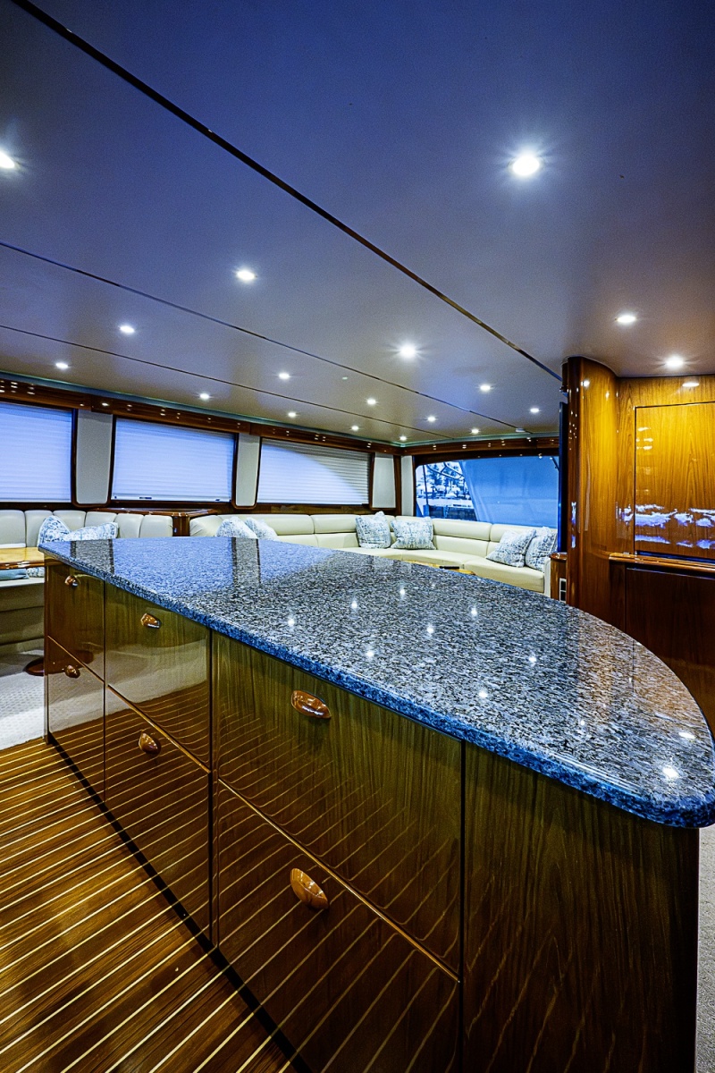 2011 Viking 76 Enclosed Bridge