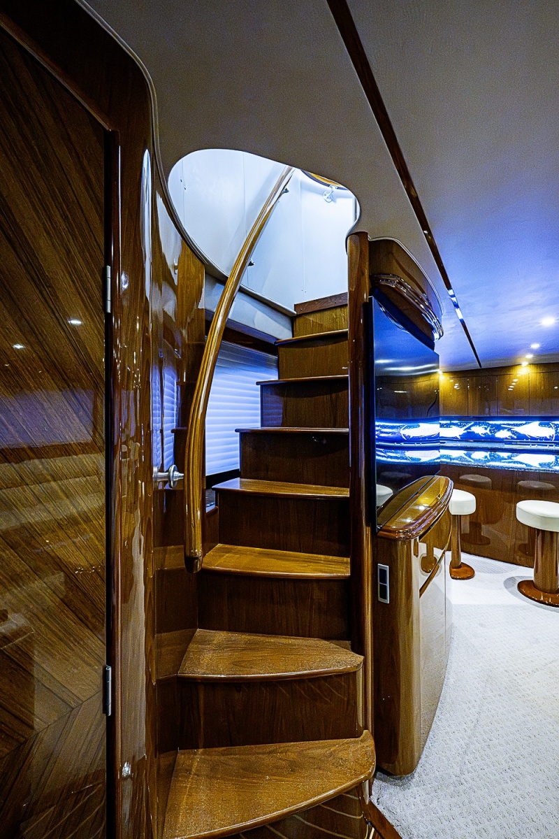 2011 Viking 76 Enclosed Bridge
