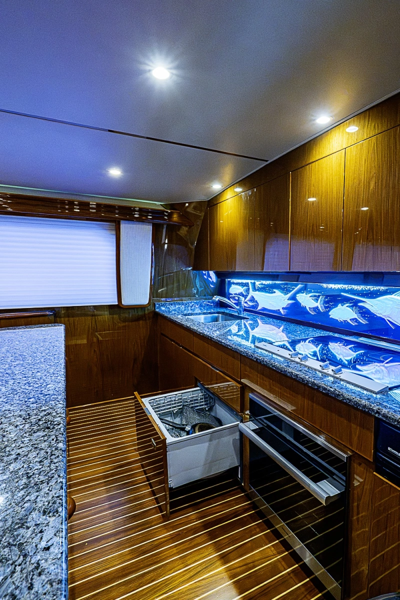 2011 Viking 76 Enclosed Bridge