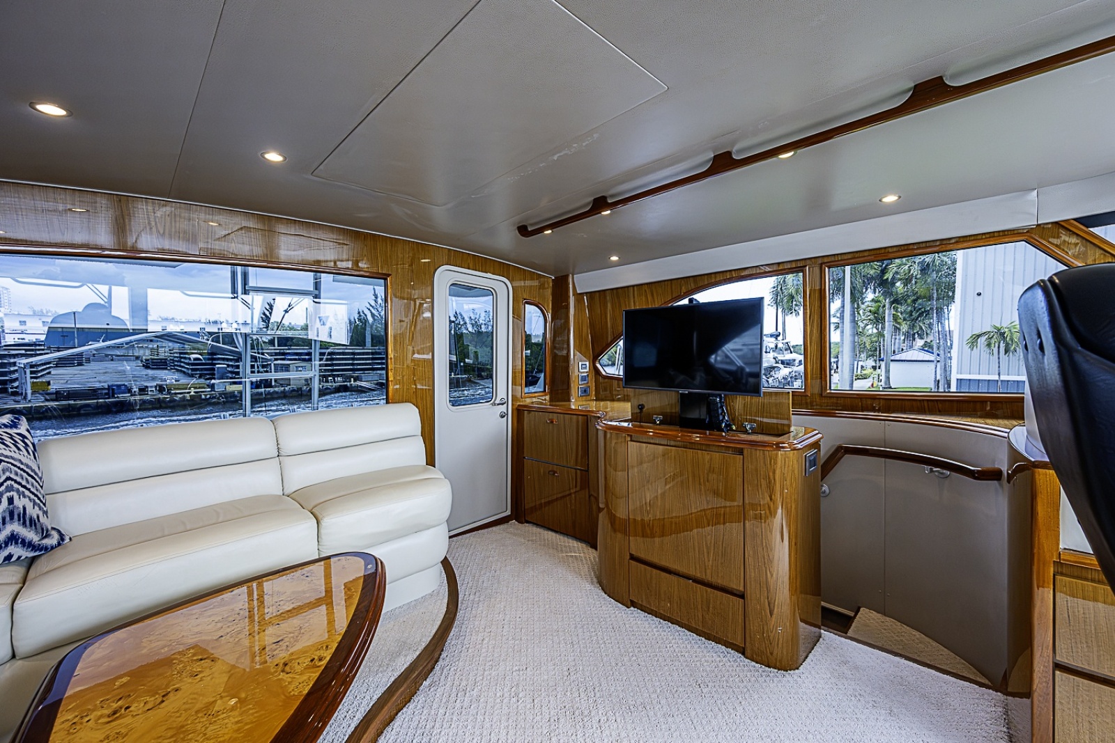 2011 Viking 76 Enclosed Bridge