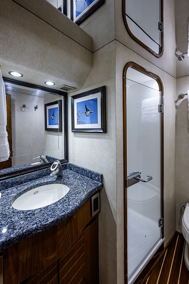 2011 Viking 76 Enclosed Bridge