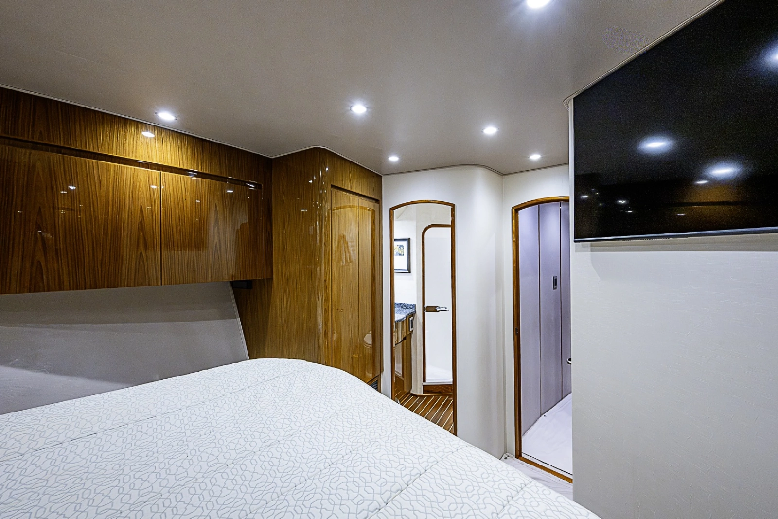 2011 Viking 76 Enclosed Bridge