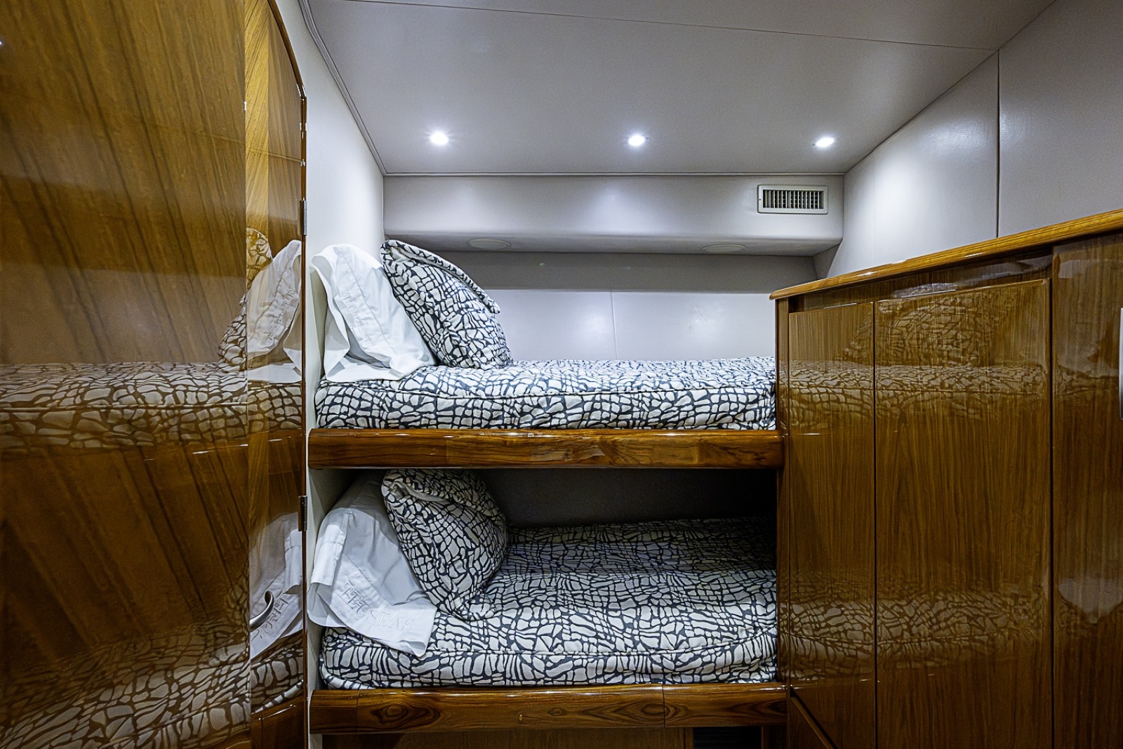 2011 Viking 76 Enclosed Bridge