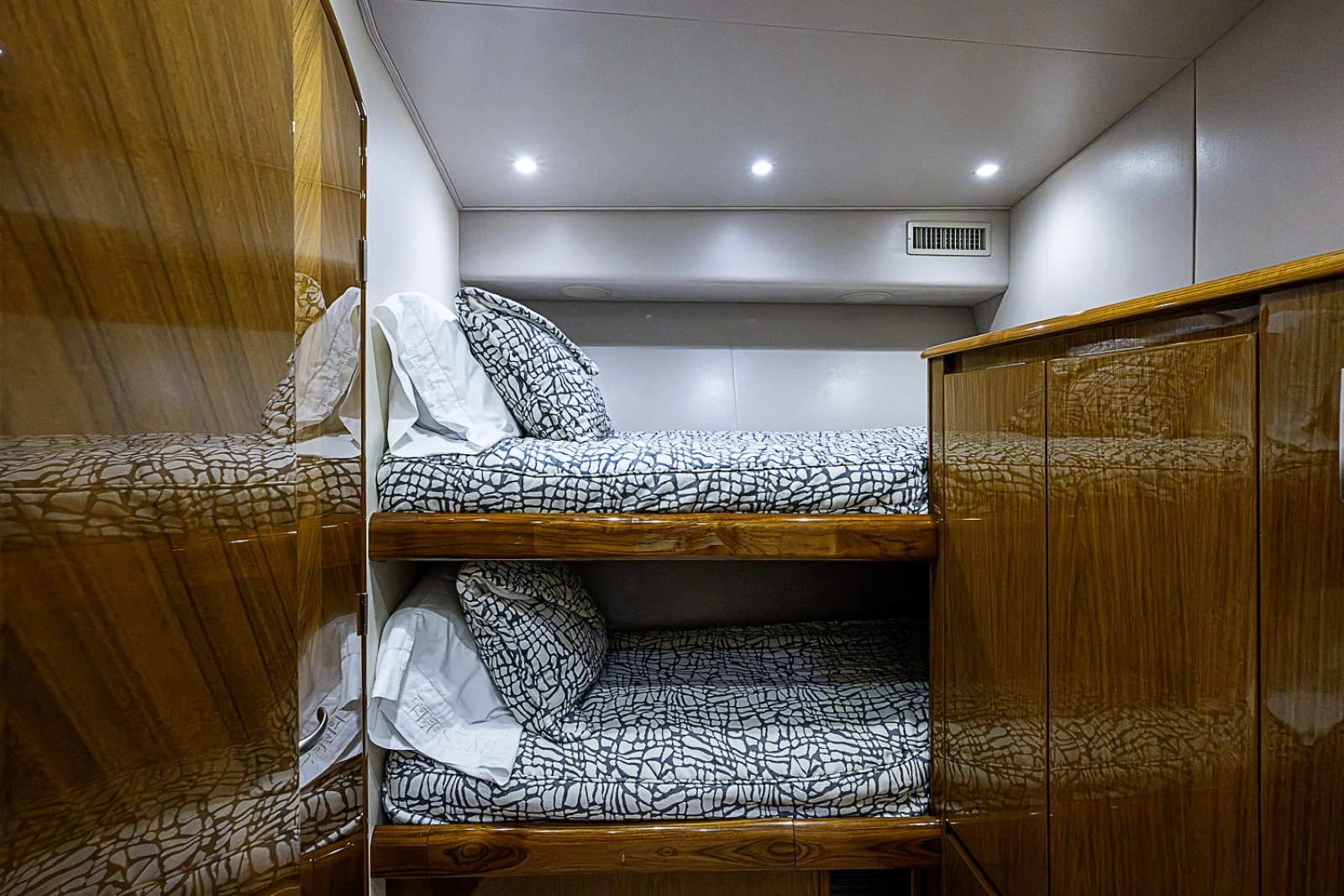 2011 Viking 76 Enclosed Bridge