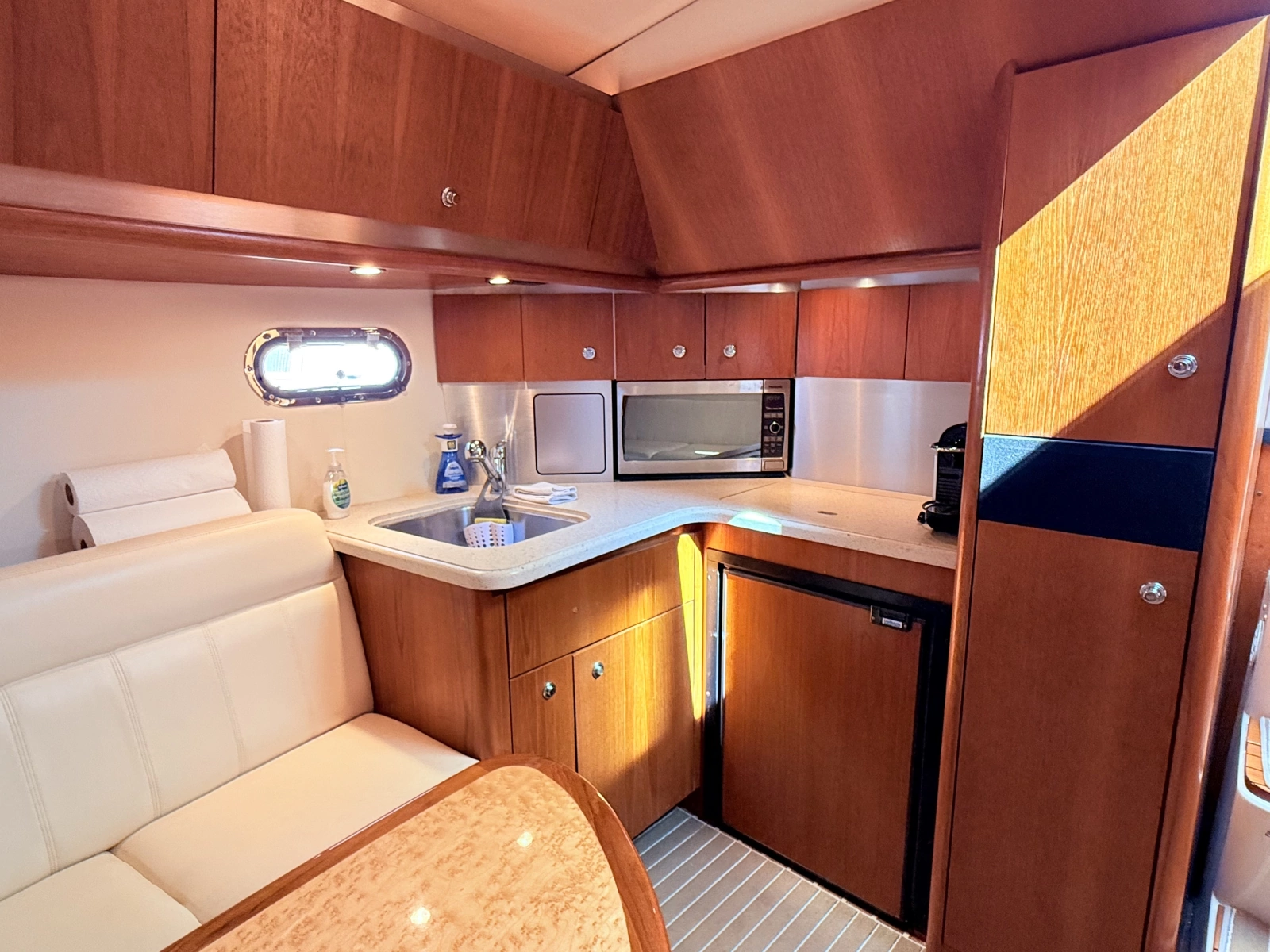 2007 Tiara Yachts 3600 Sovran