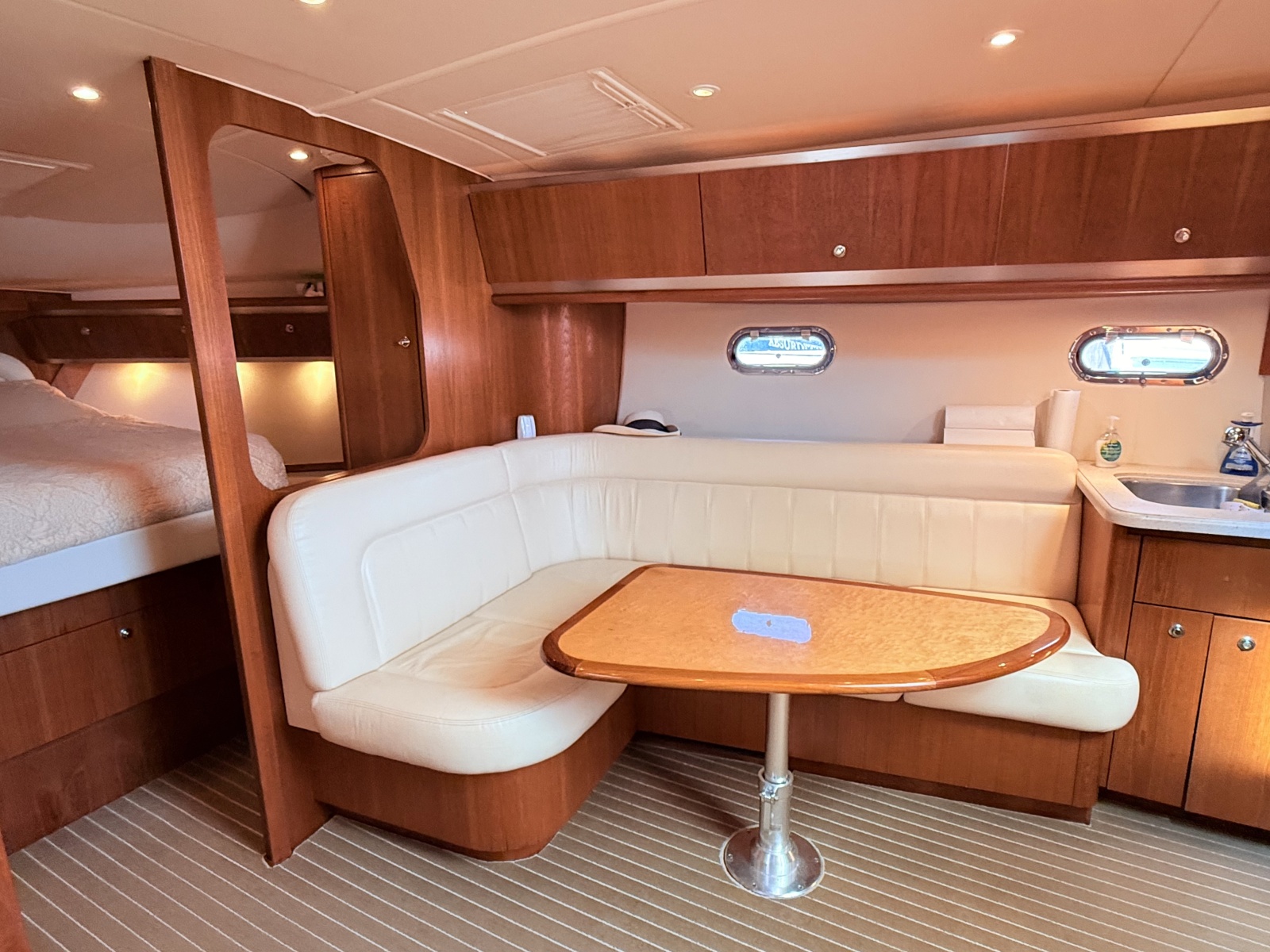 2007 Tiara Yachts 3600 Sovran