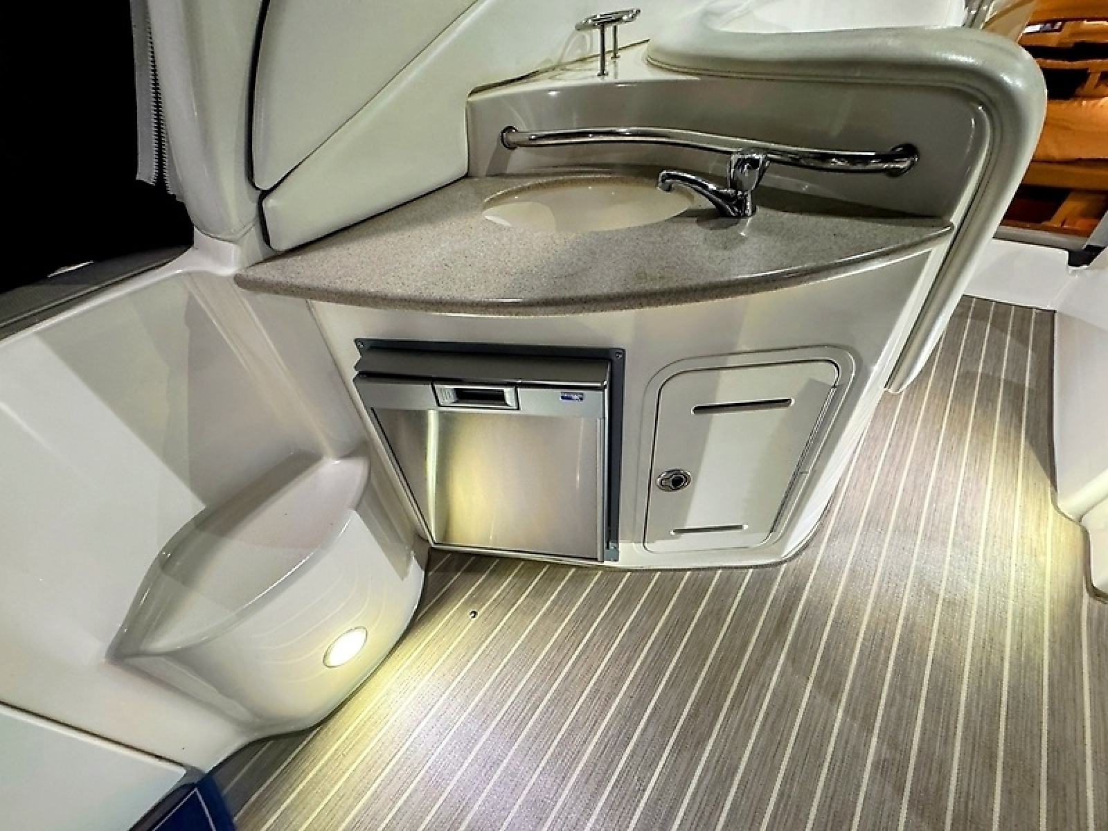 2007 Sea Ray 320 Sundancer