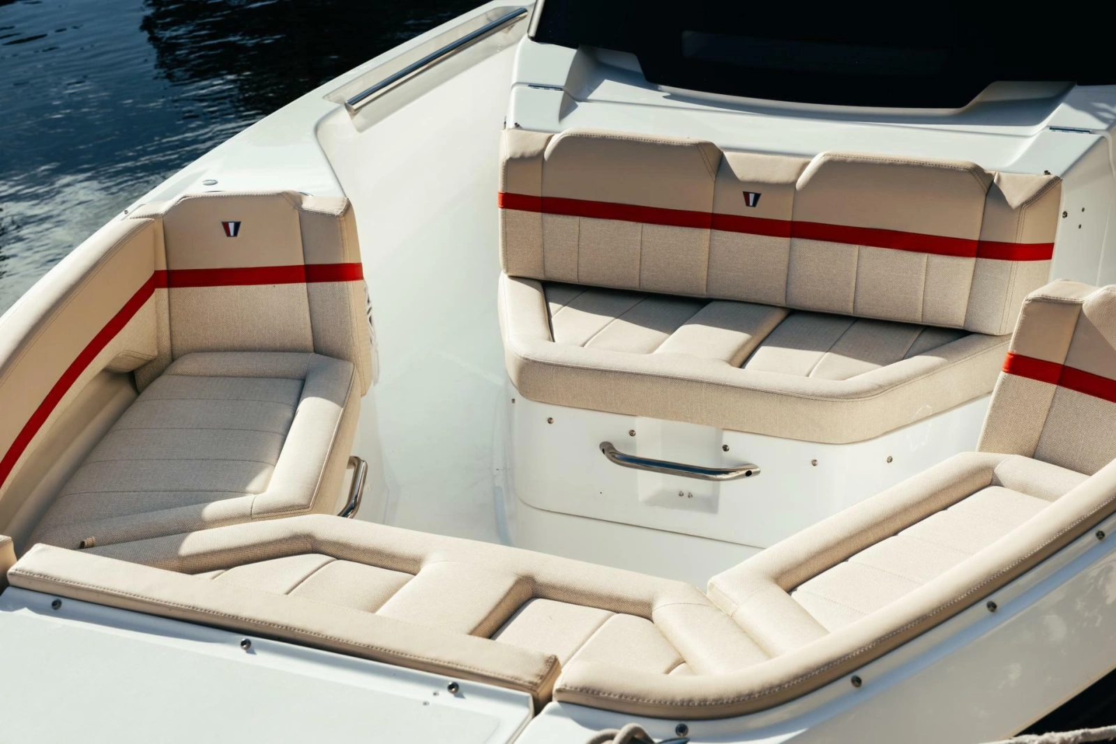 2027 Wellcraft 28 T-Top