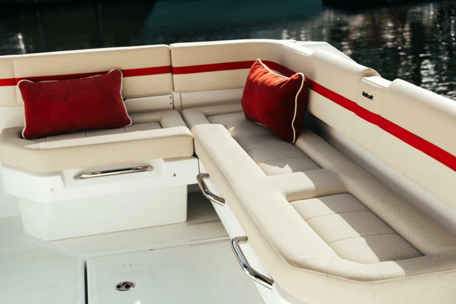 2027 Wellcraft 28 T-Top
