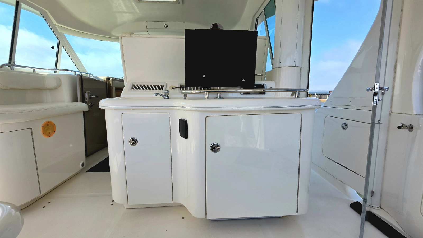 2004 Sea Ray 480 Motor Yacht