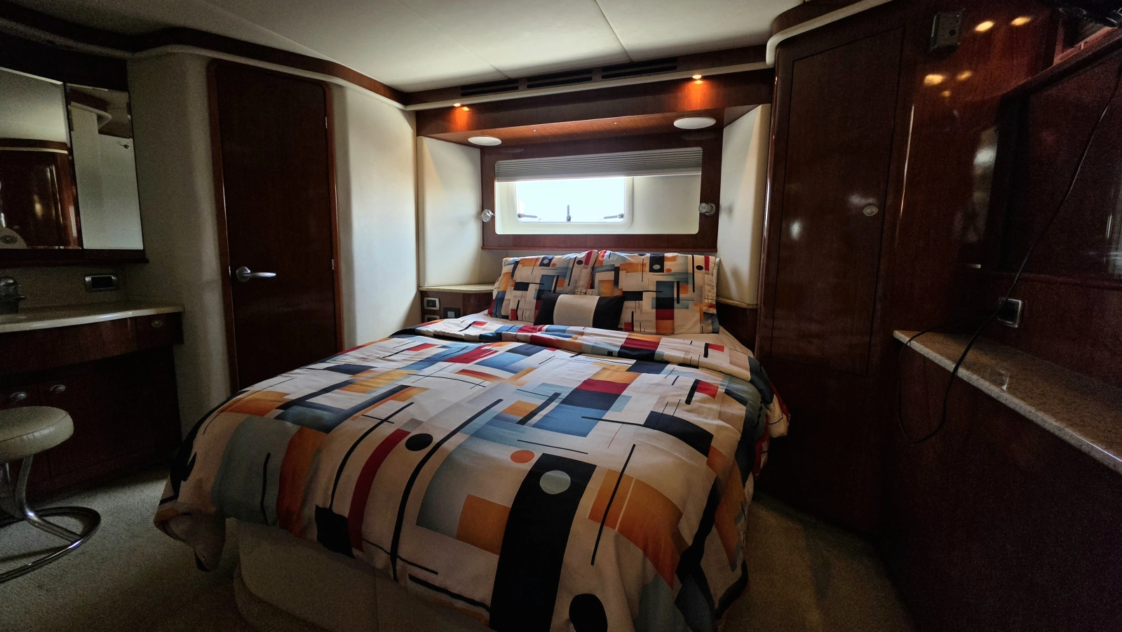 2004 Sea Ray 480 Motor Yacht