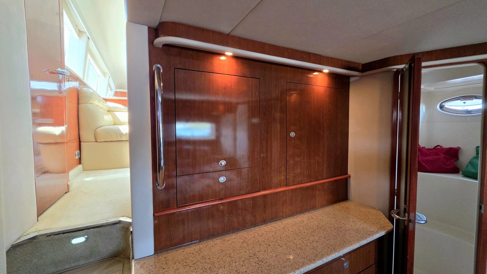 2004 Sea Ray 480 Motor Yacht