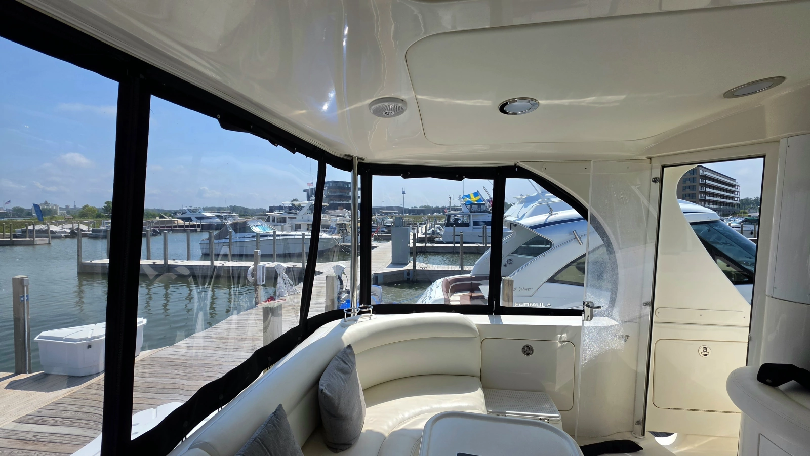 2004 Sea Ray 480 Motor Yacht