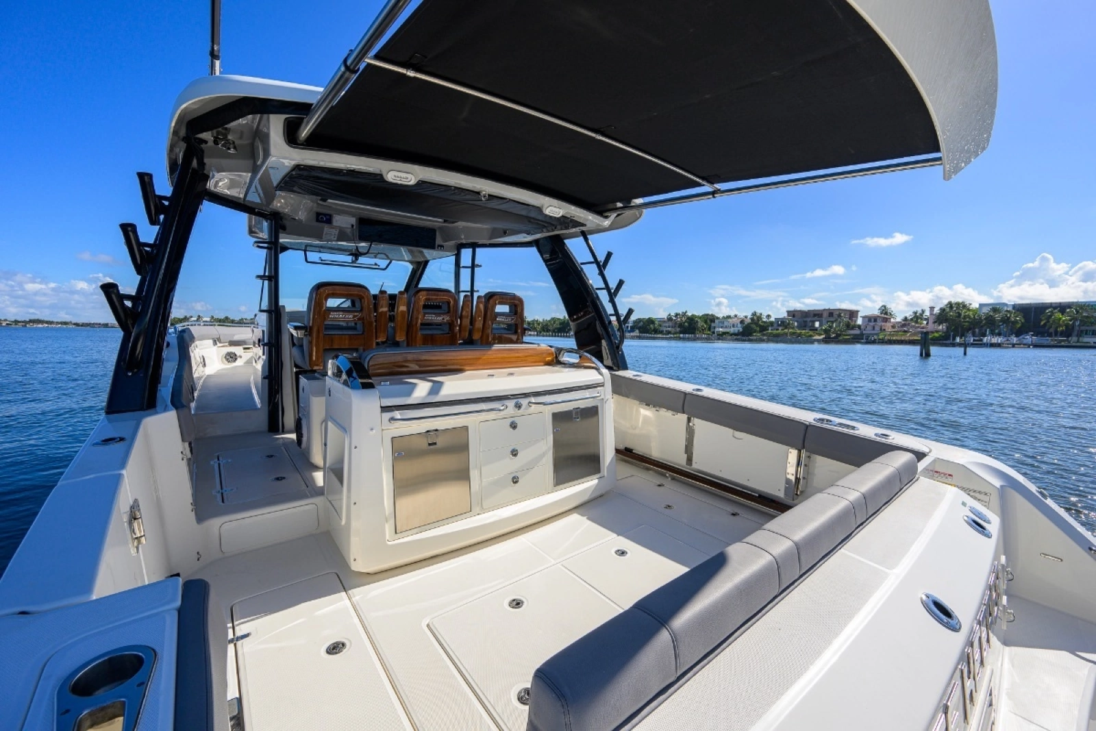 42 ft Boston Whaler 2024 Outrage GATE KEEPER
