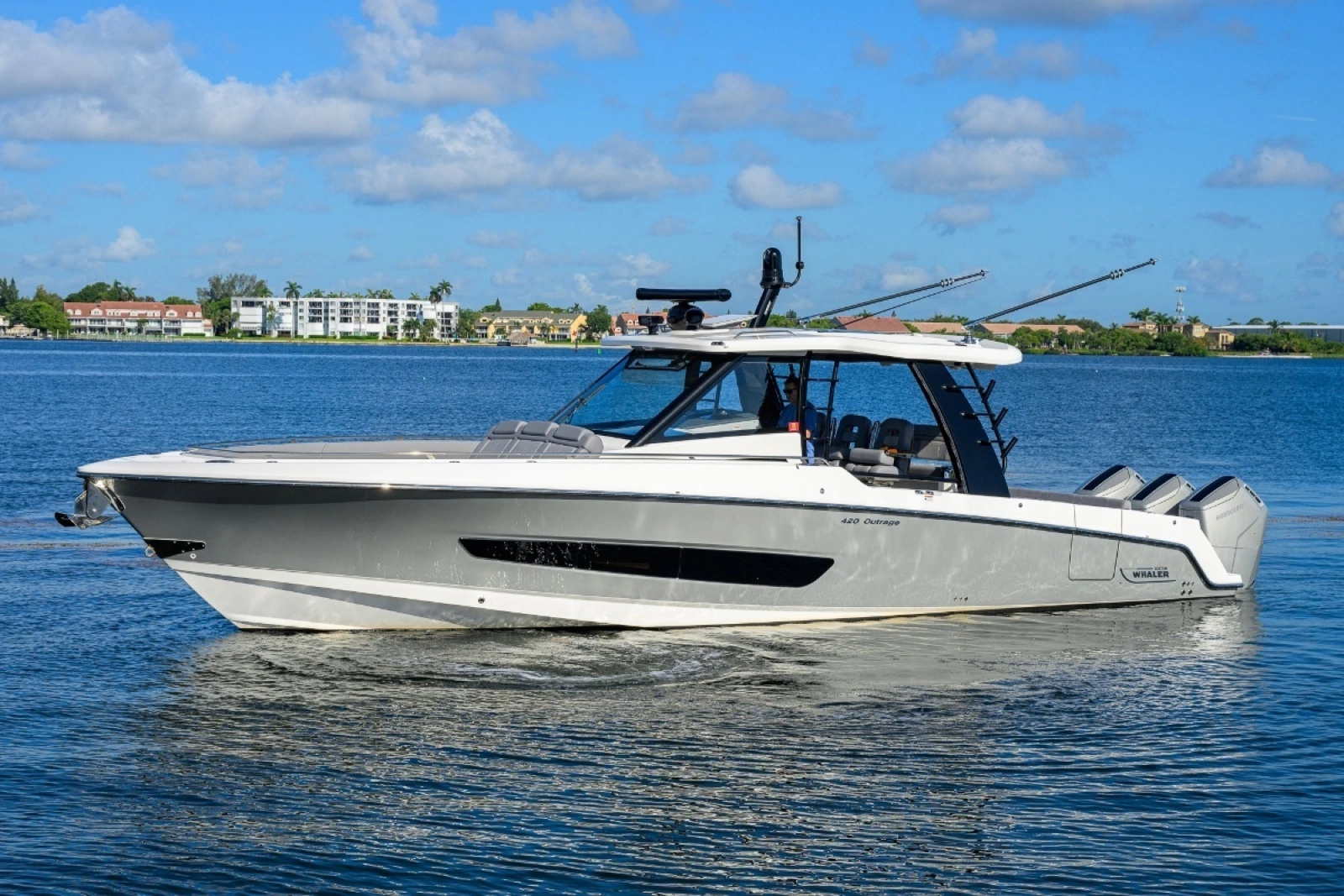42 ft Boston Whaler 2024 Outrage GATE KEEPER