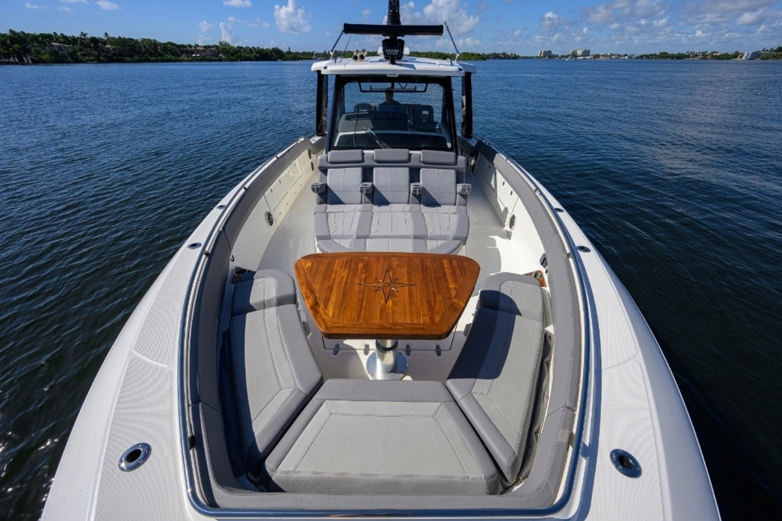 42 ft Boston Whaler 2024 Outrage GATE KEEPER
