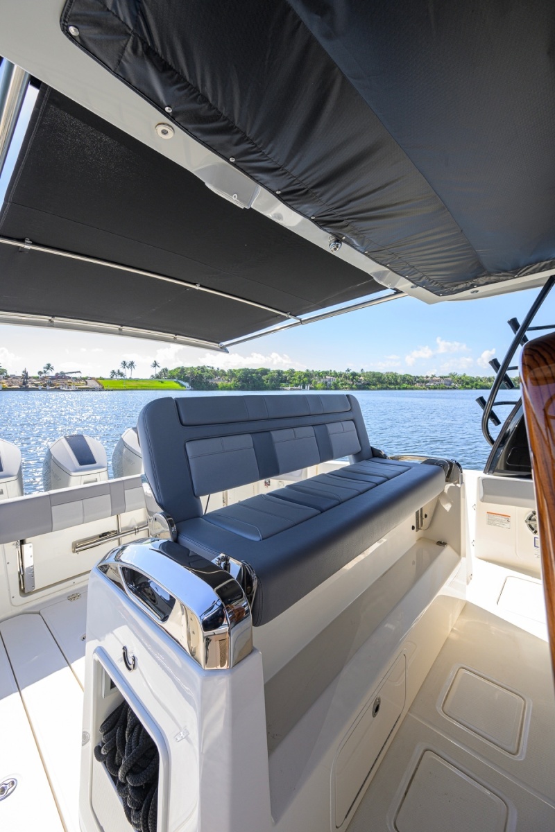 42 ft Boston Whaler 2024 Outrage GATE KEEPER
