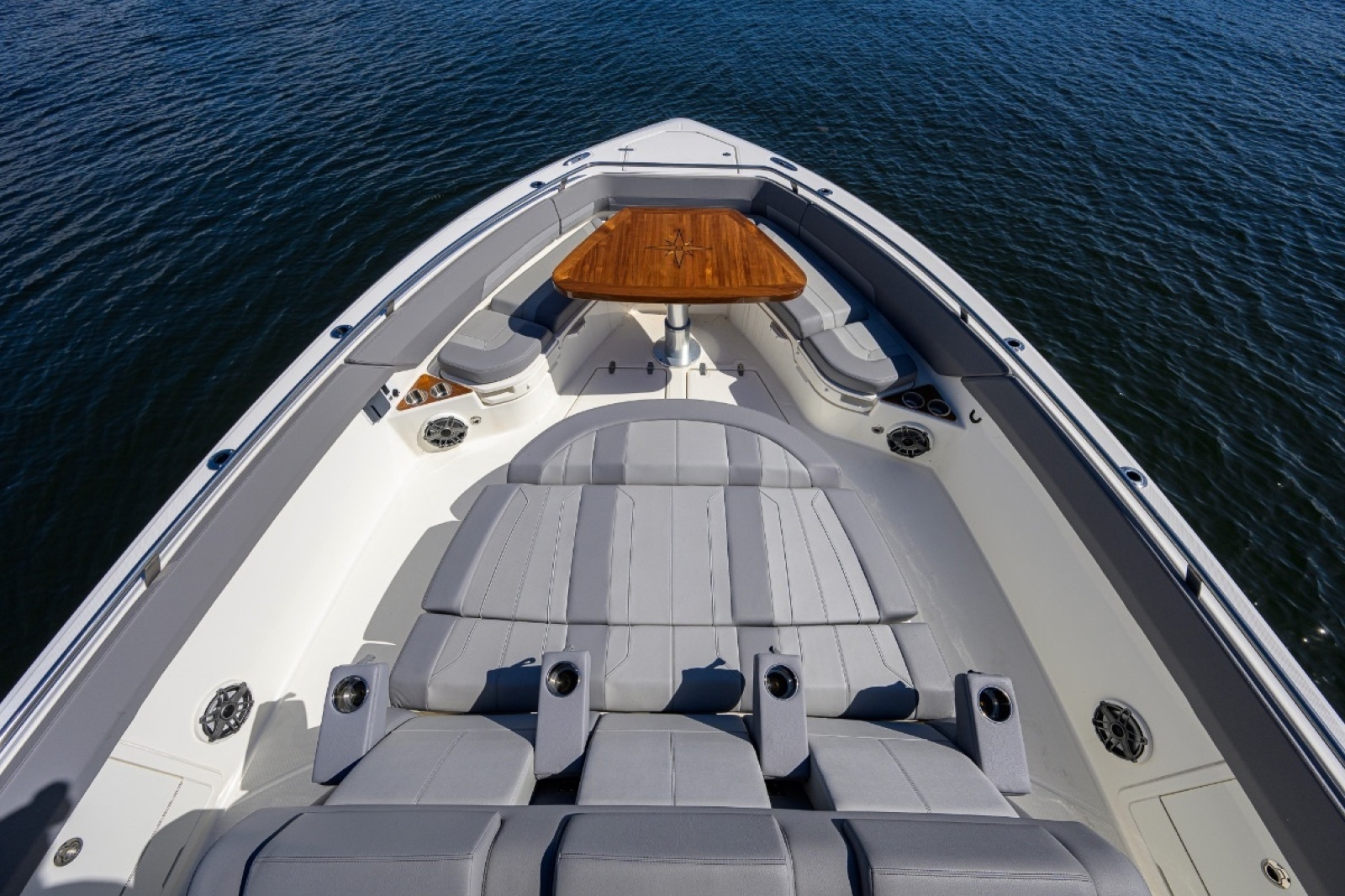 42 ft Boston Whaler 2024 Outrage GATE KEEPER