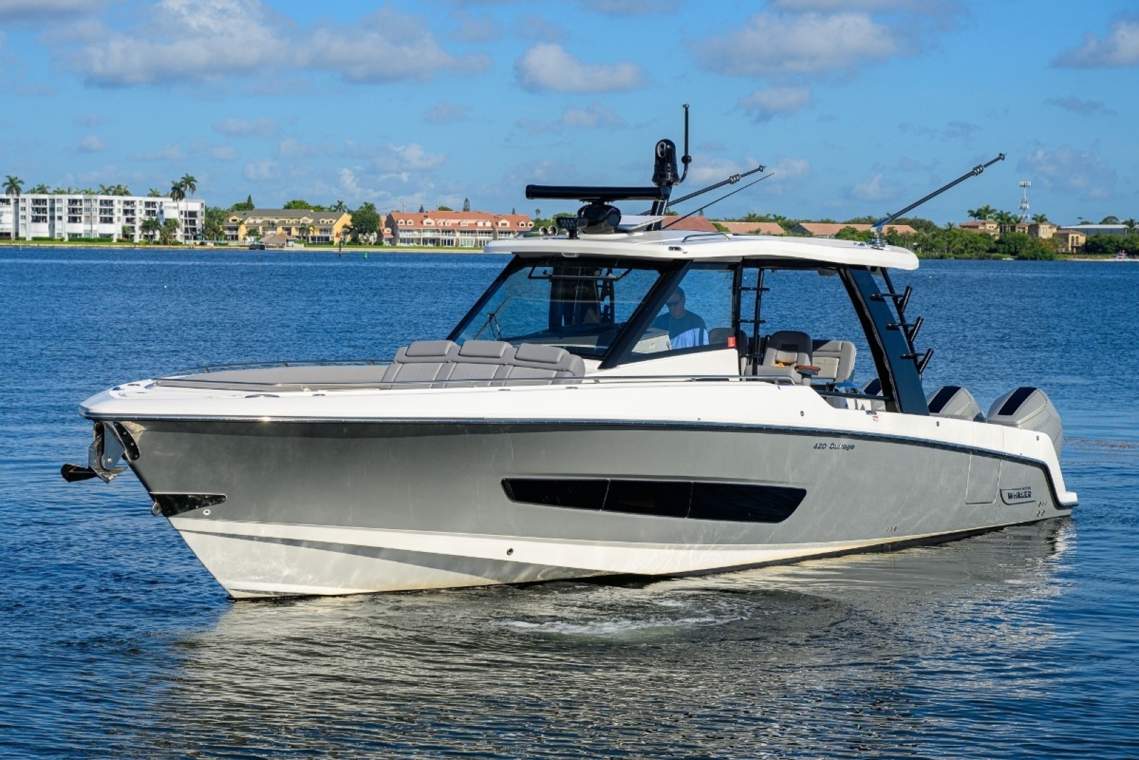 42 ft Boston Whaler 2024 Outrage GATE KEEPER