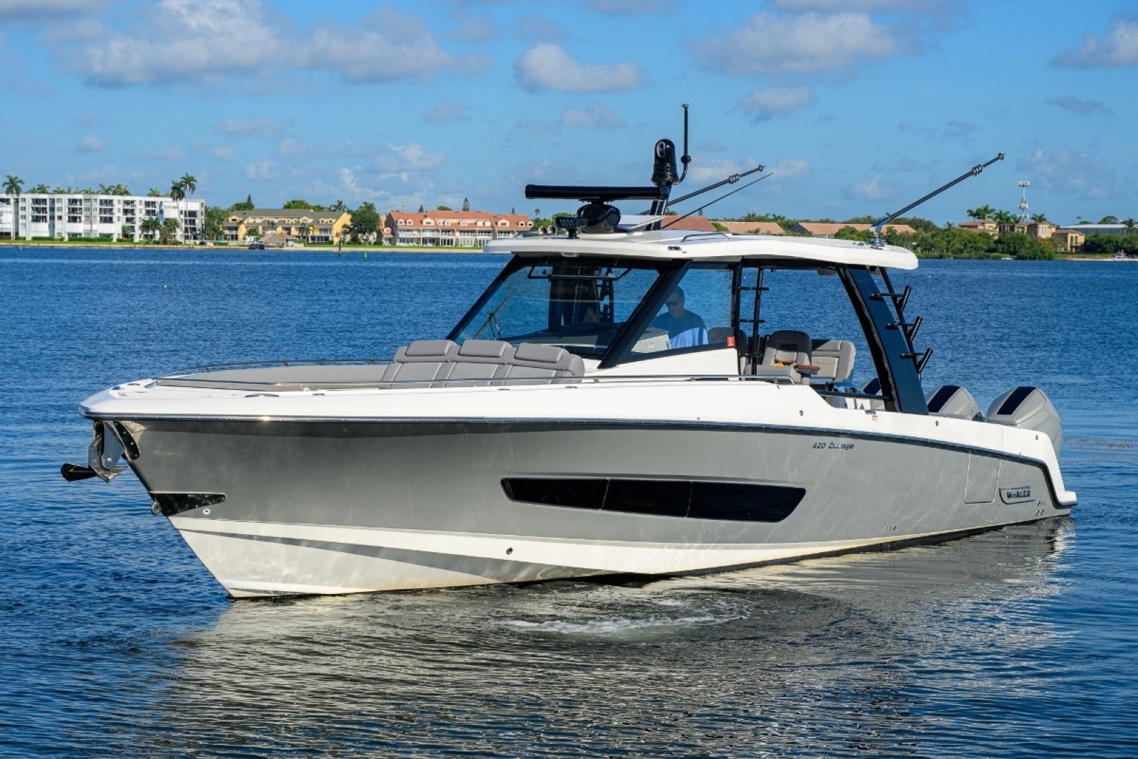 42 ft Boston Whaler 2024 Outrage GATE KEEPER