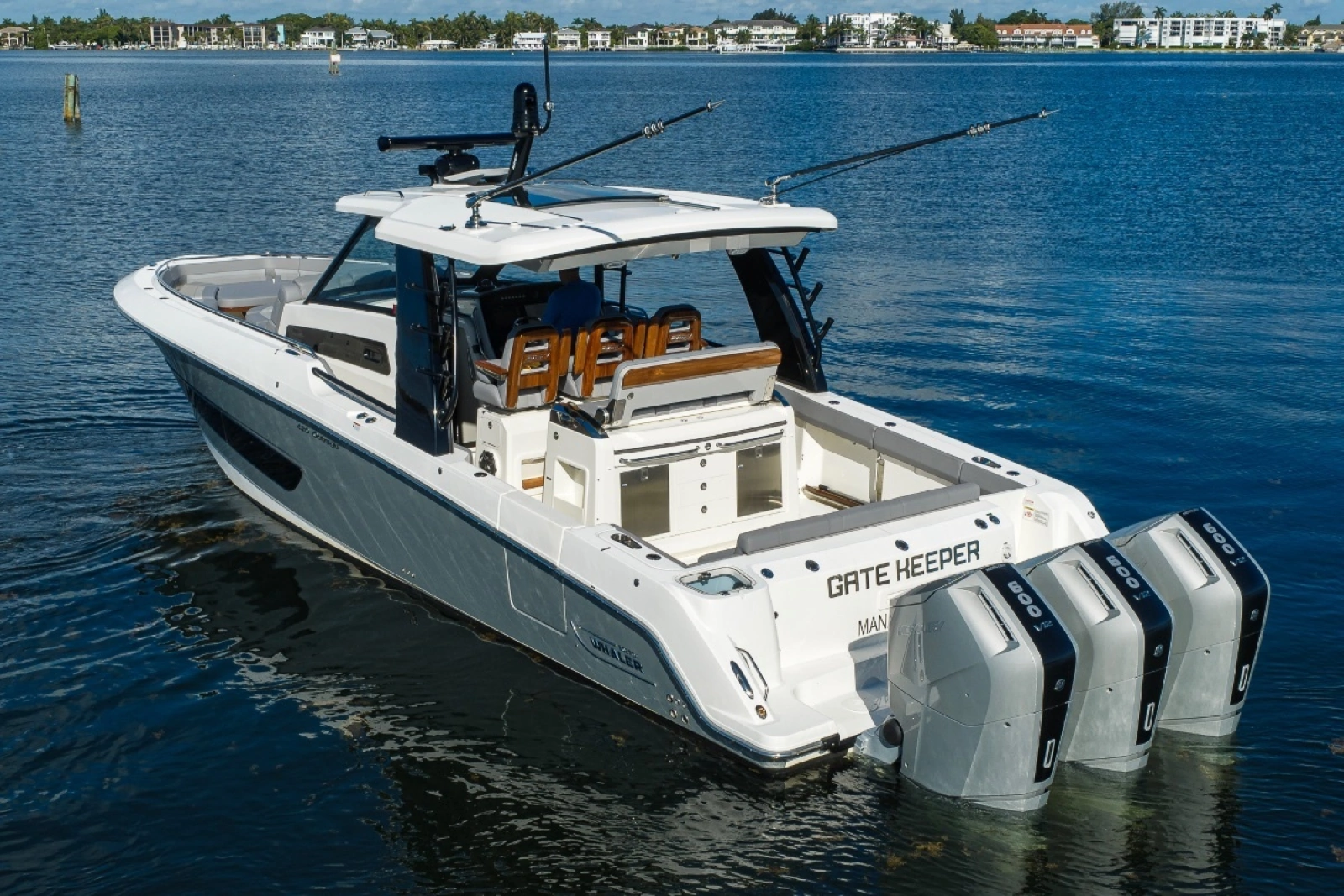 42 ft Boston Whaler 2024 Outrage GATE KEEPER