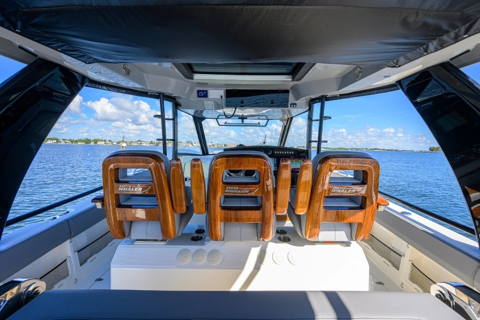 42 ft Boston Whaler 2024 Outrage GATE KEEPER