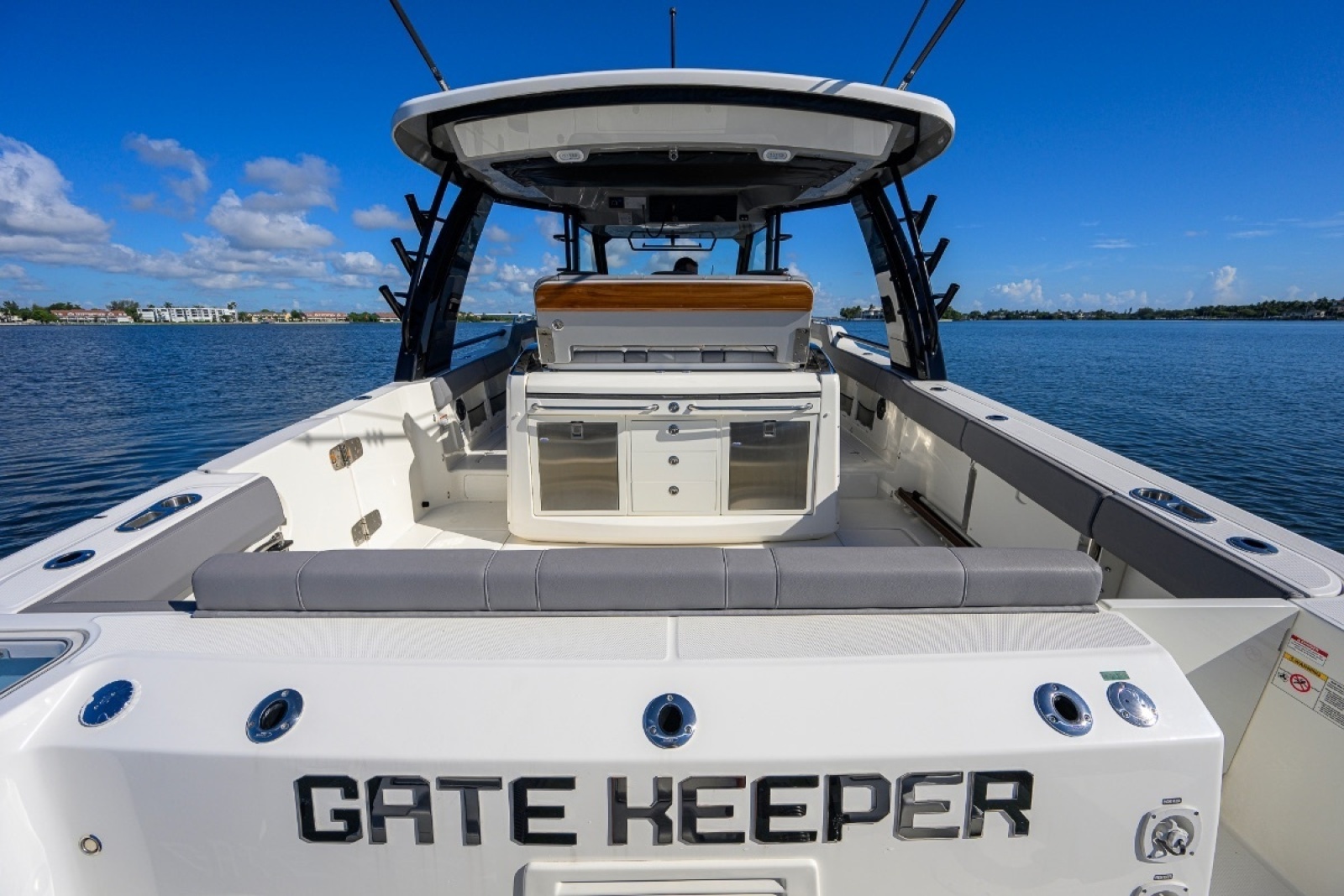 42 ft Boston Whaler 2024 Outrage GATE KEEPER