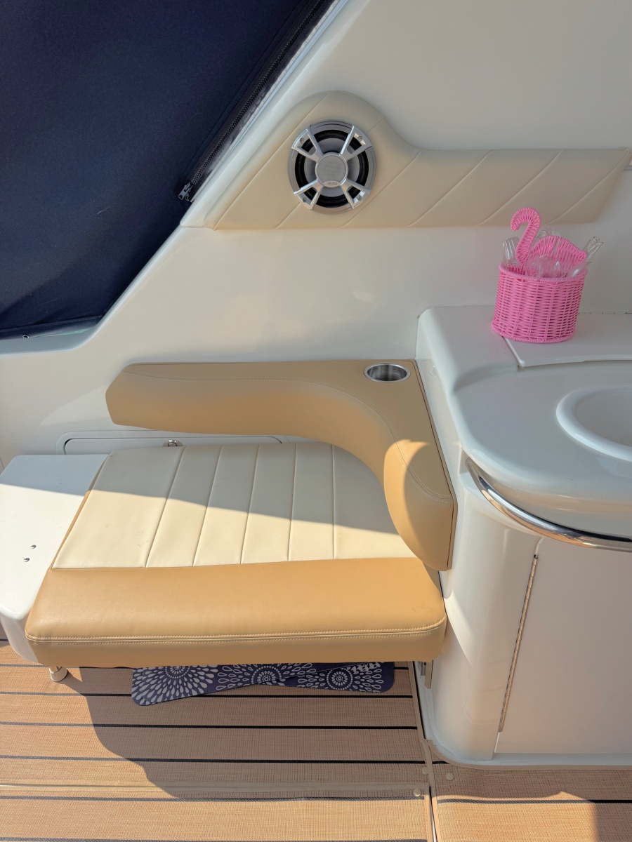 1999 Sea Ray 370 Sundancer
