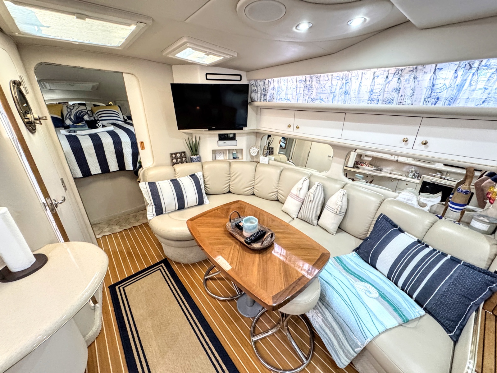 1999 Sea Ray 370 Sundancer