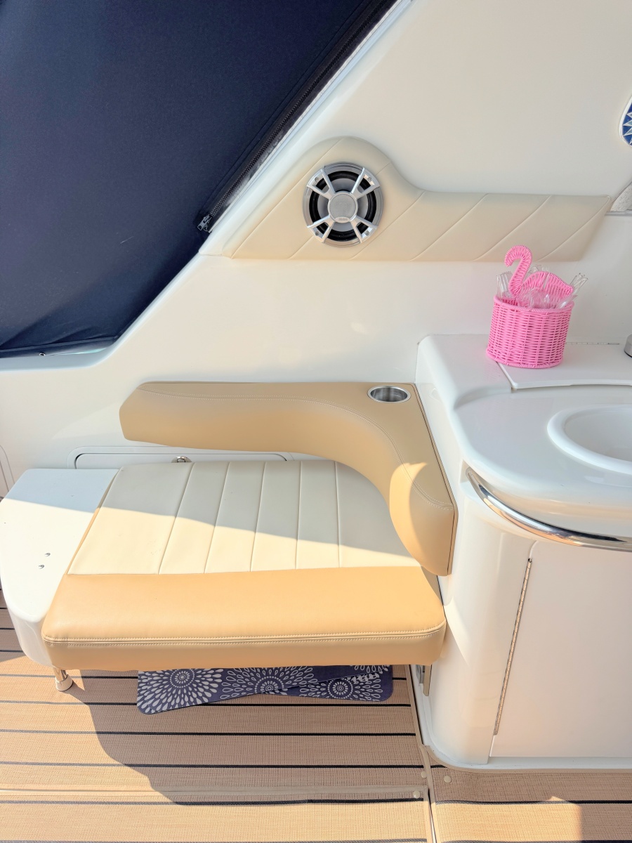 1999 Sea Ray 370 Sundancer