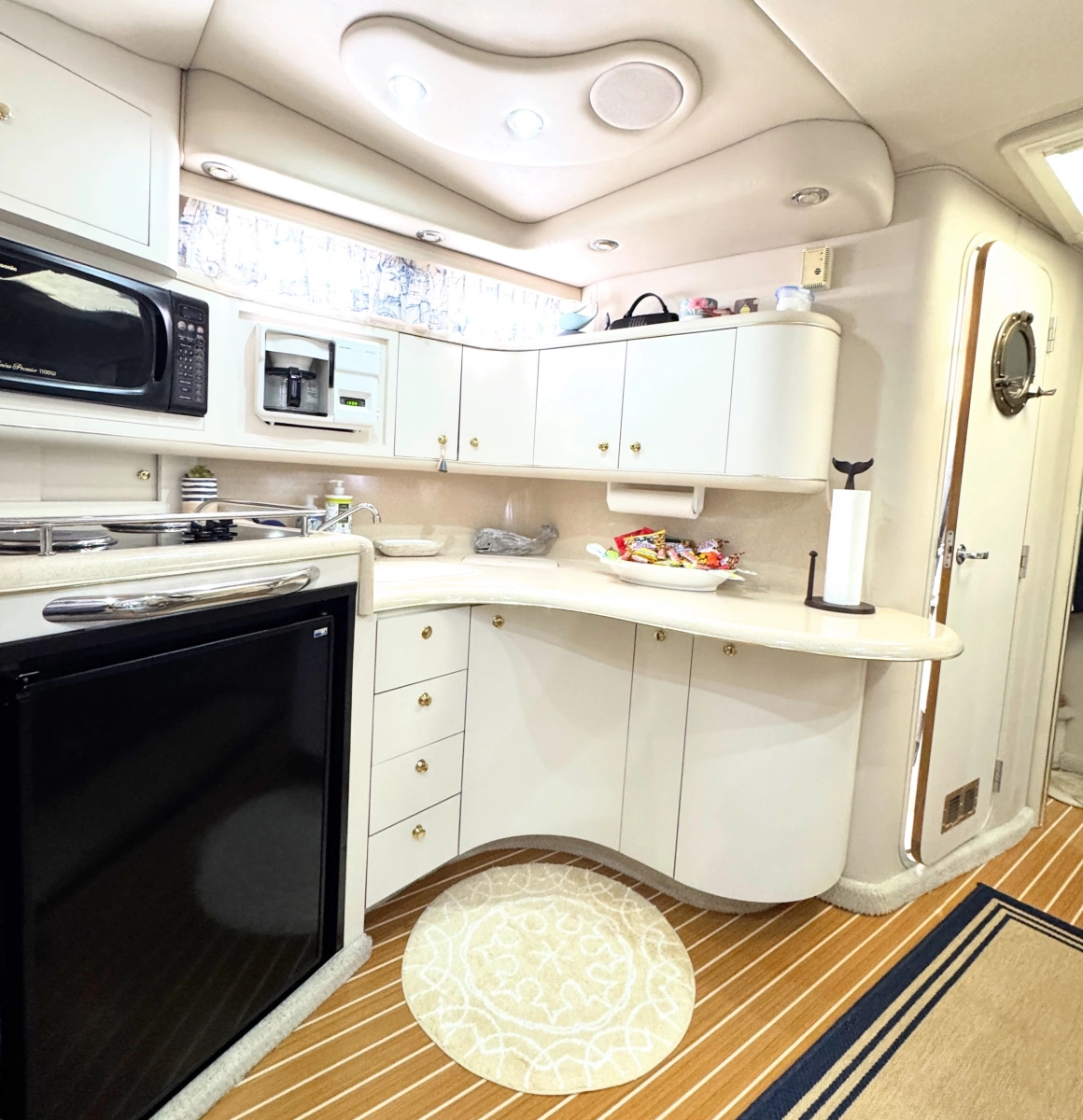 1999 Sea Ray 370 Sundancer