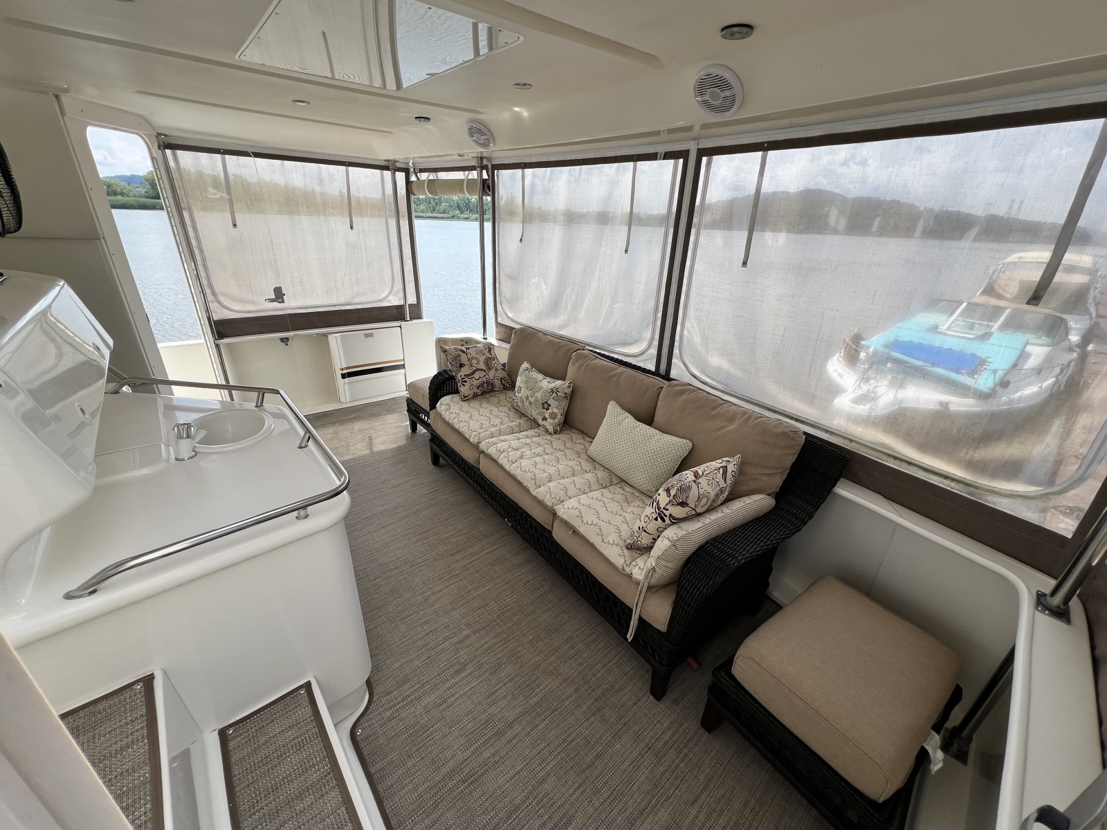 1999 Sea Ray 370 AC