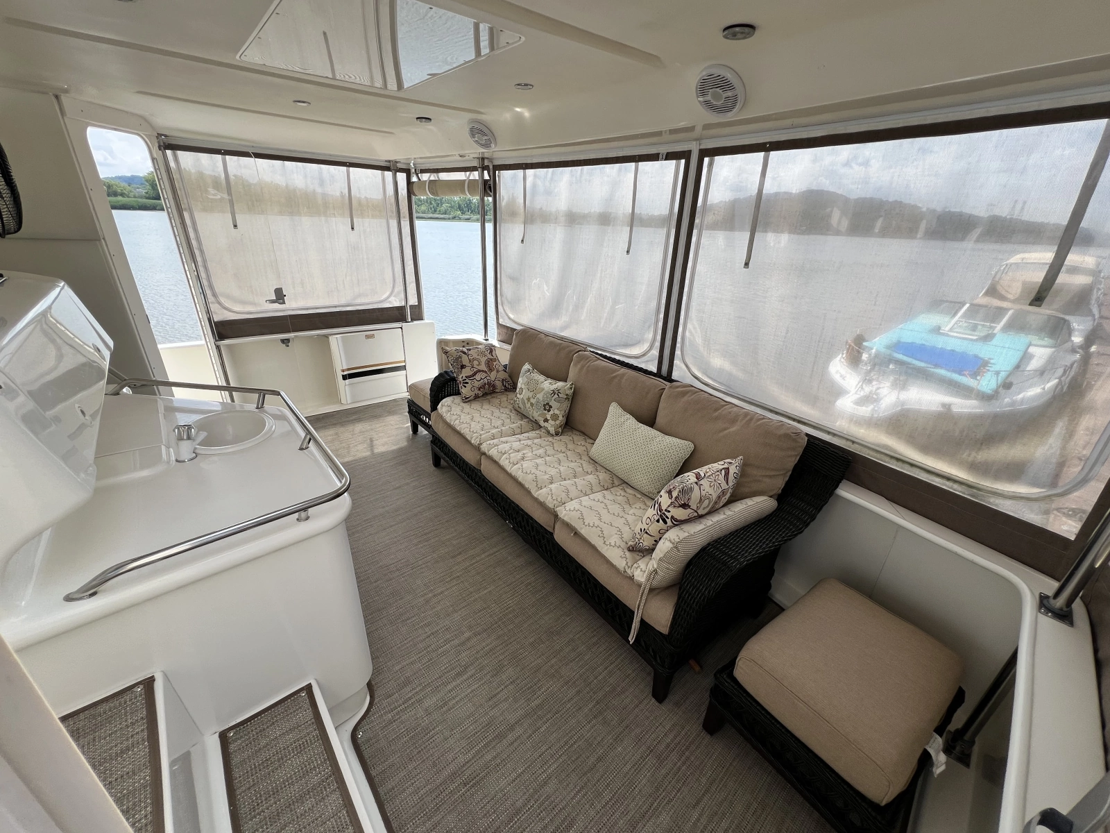 1999 Sea Ray 370 AC