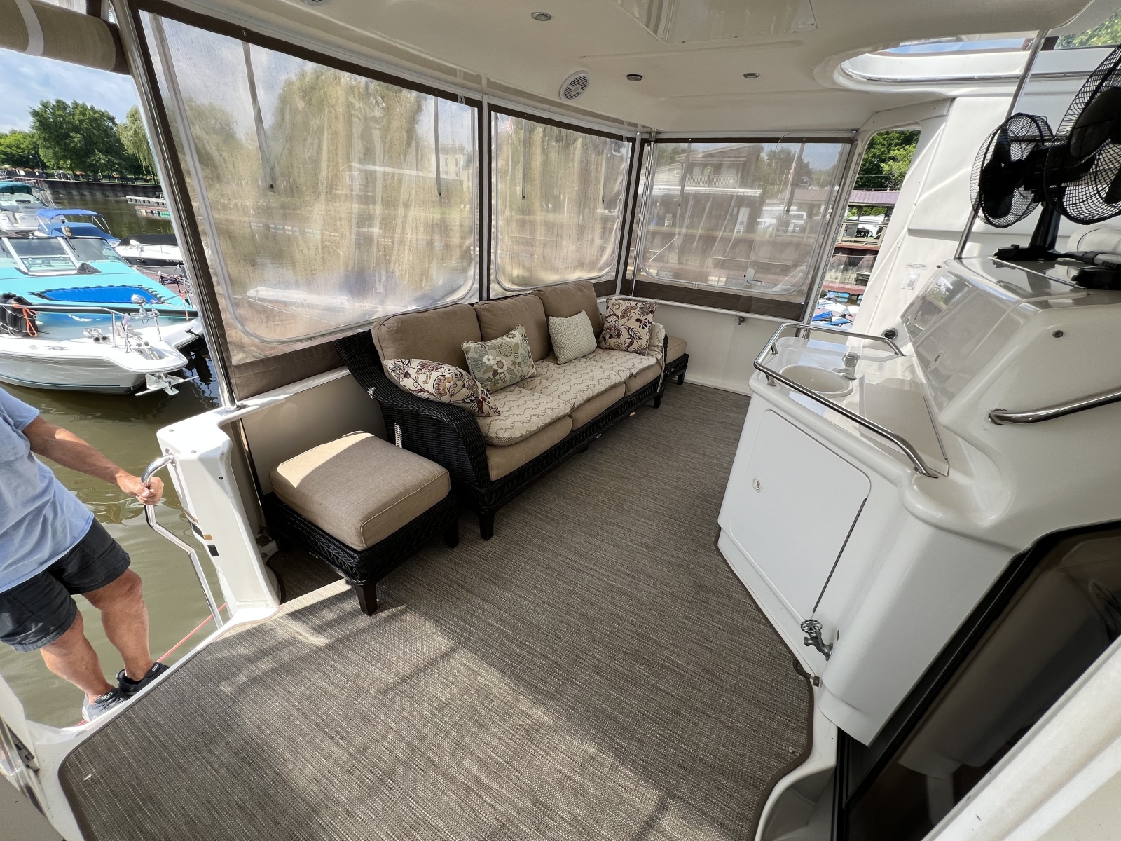 1999 Sea Ray 370 AC