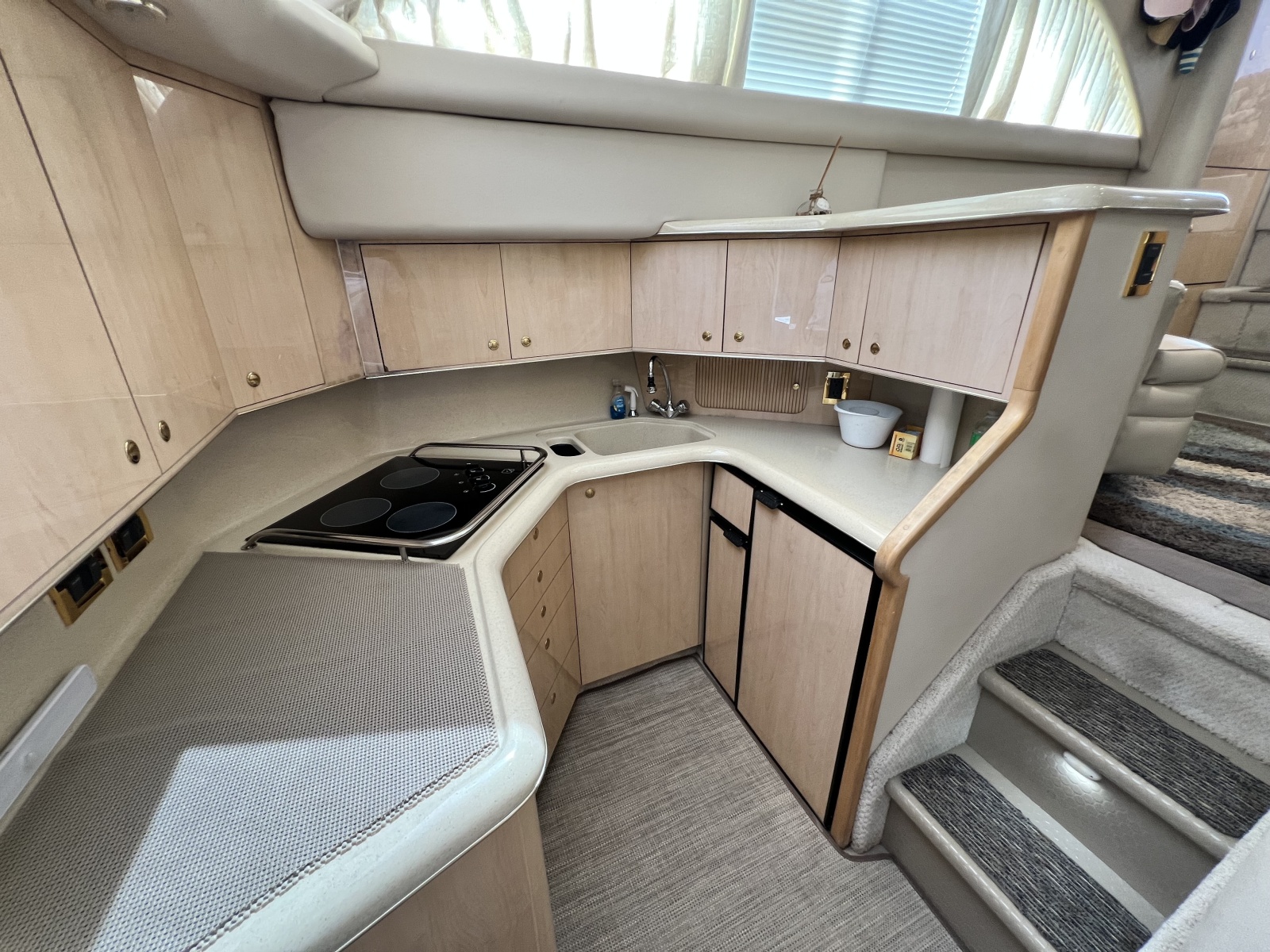 1999 Sea Ray 370 AC