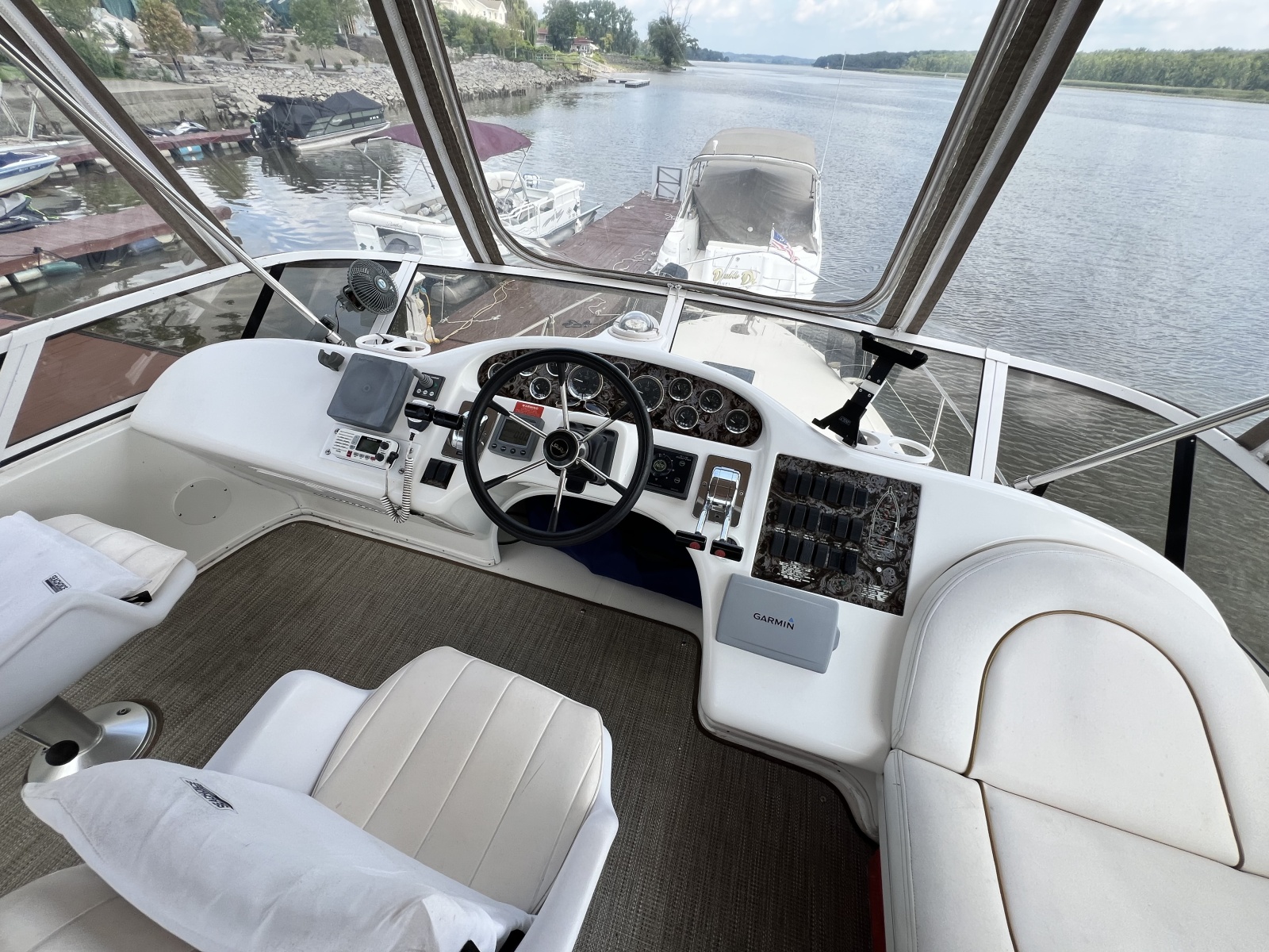 1999 Sea Ray 370 AC