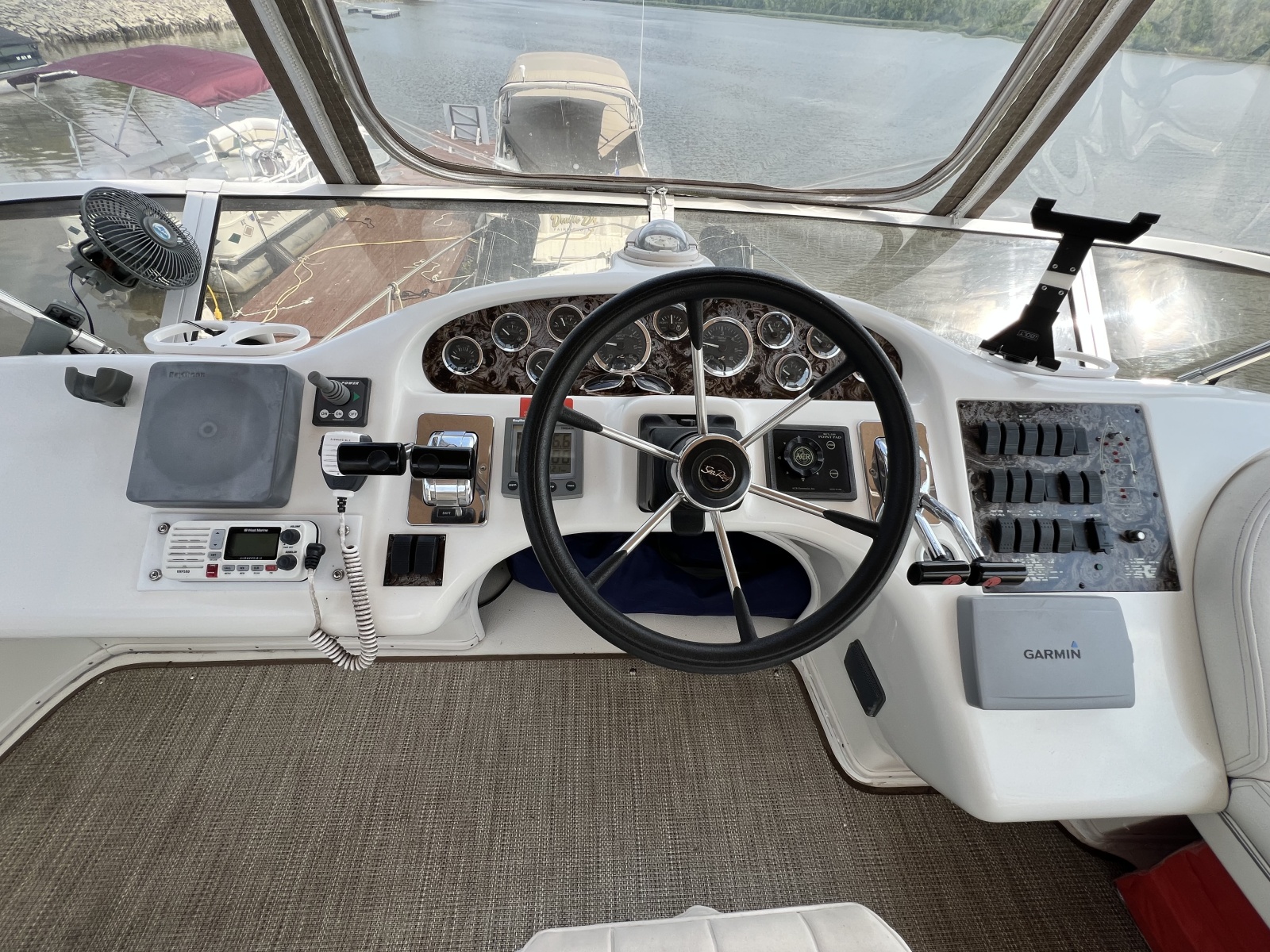 1999 Sea Ray 370 AC