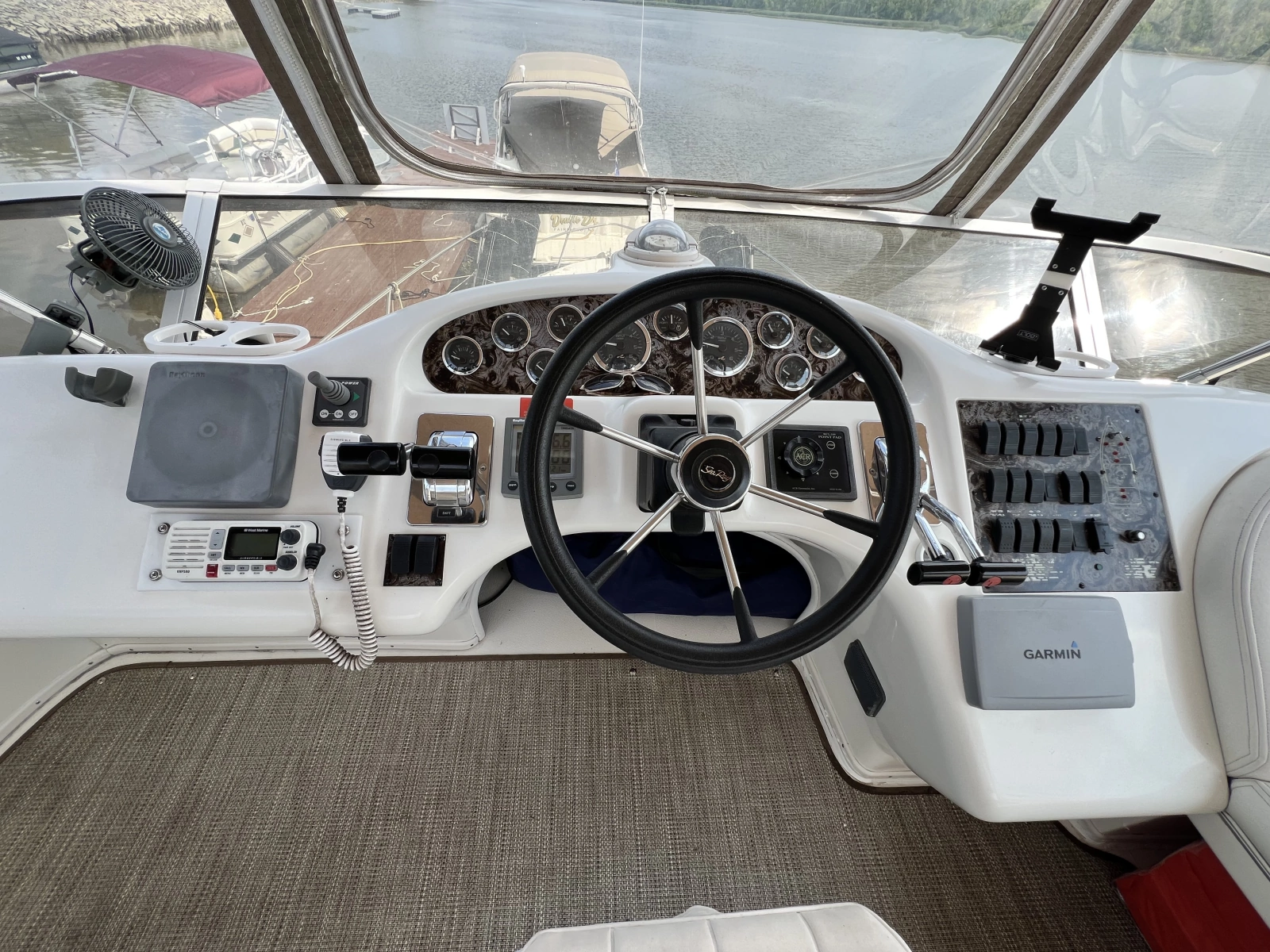 1999 Sea Ray 370 AC