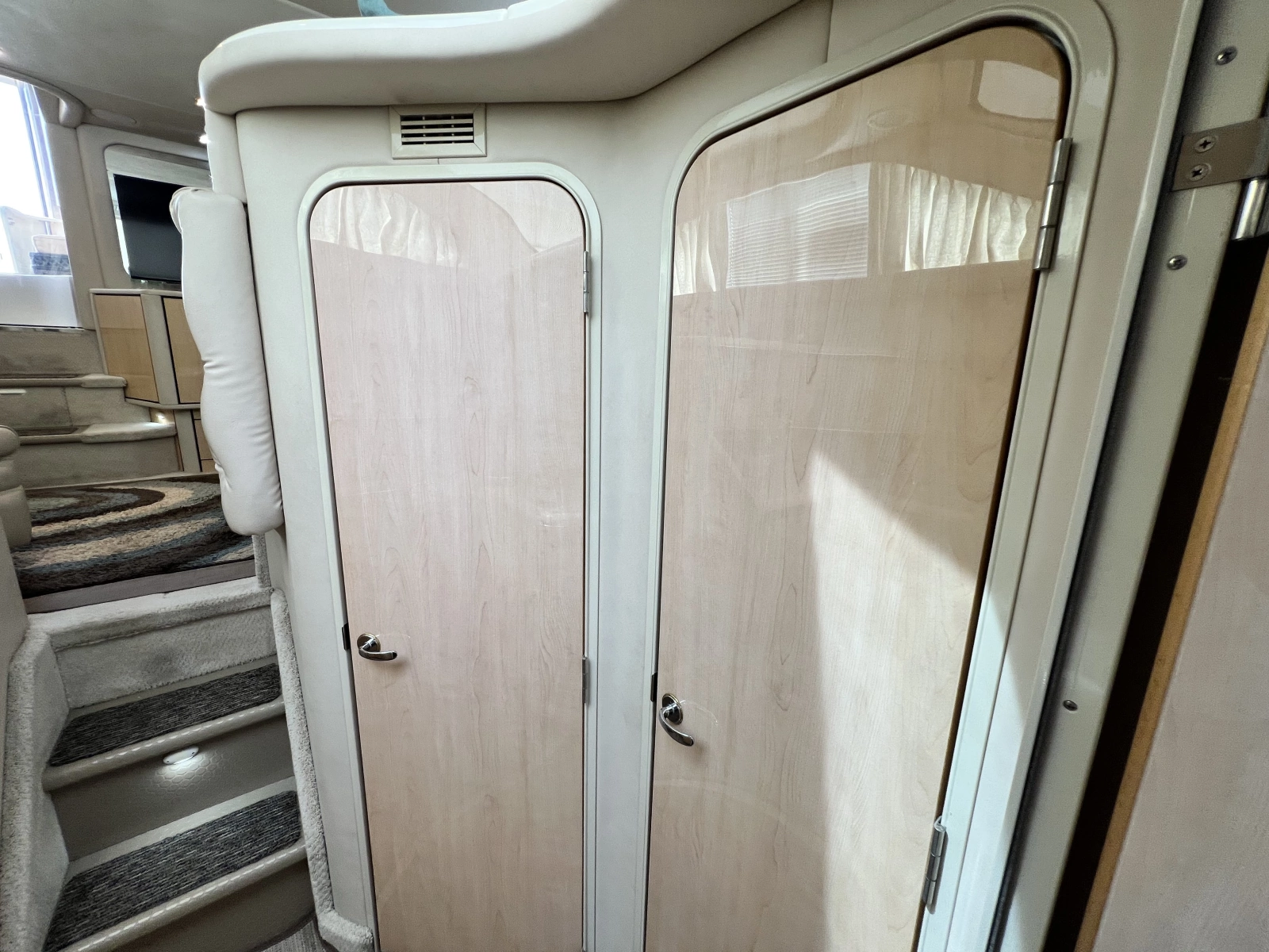 1999 Sea Ray 370 AC
